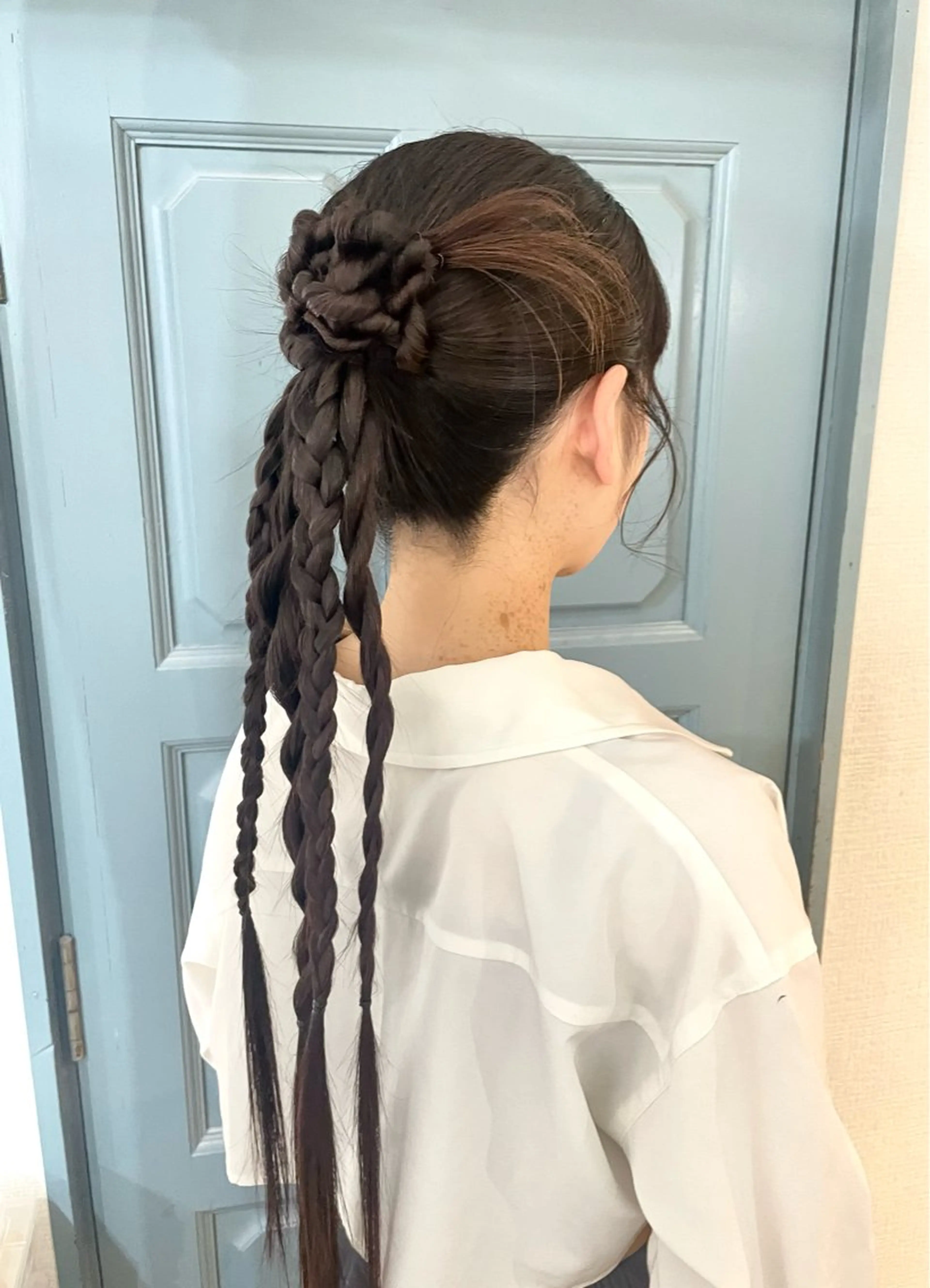 ロング ヘアアレンジ セットサロンCURE YUKIOKAのヘアスタイル