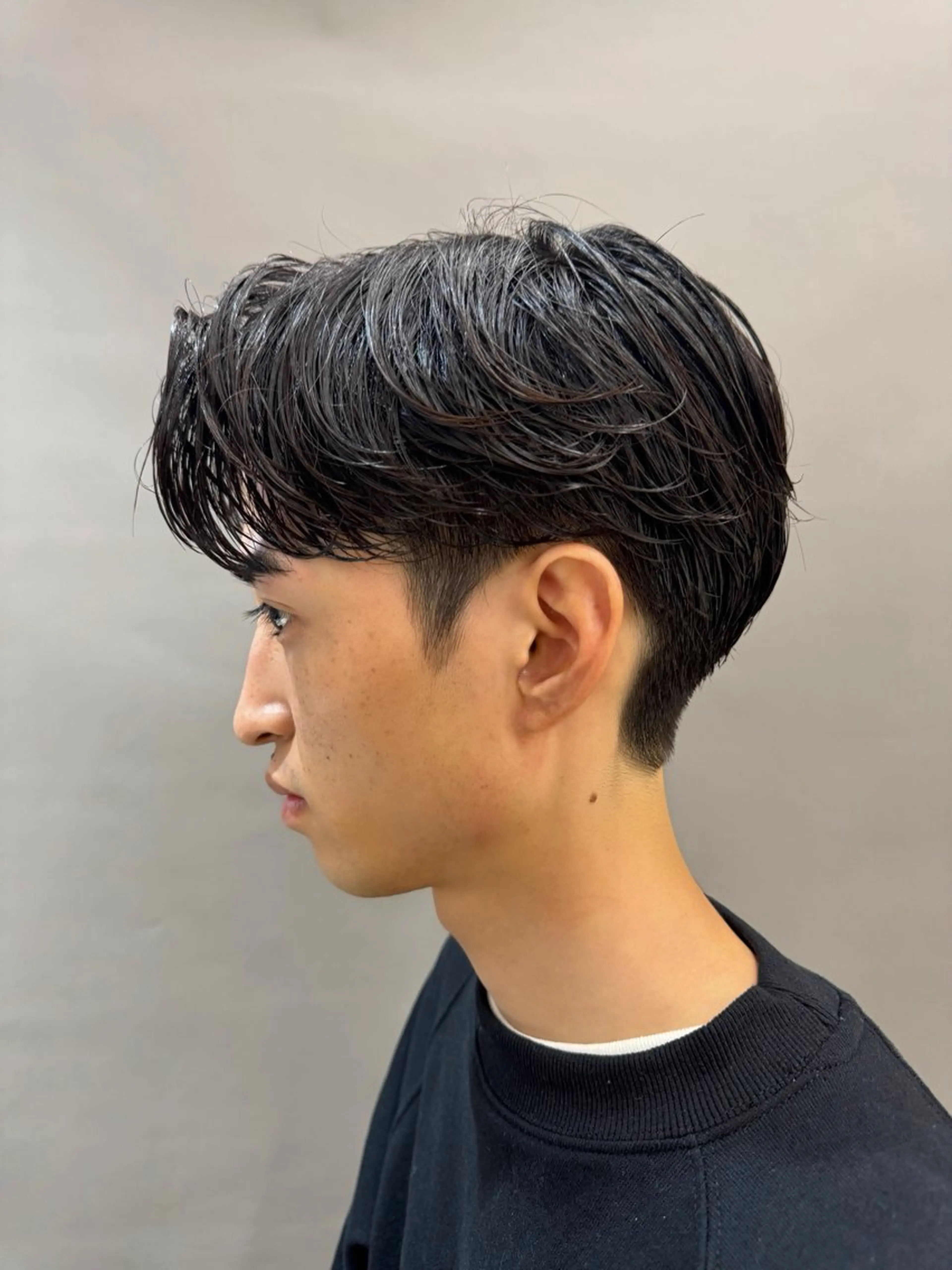 ショート パーマ メンズ センターパート メンズパーマ ニュアンスパーマ 横浜/レイヤー/ カネコのヘアスタイル