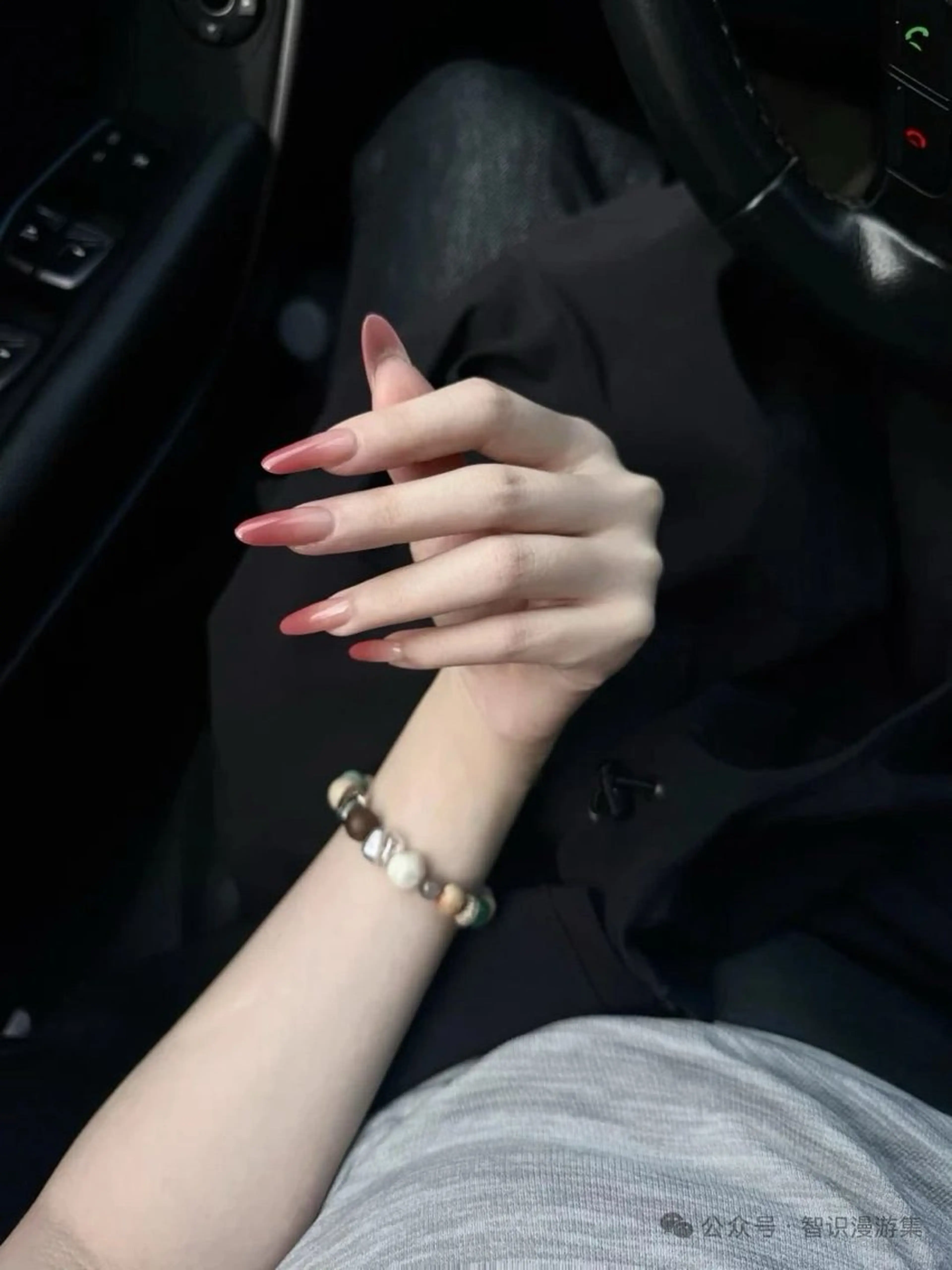 ショート 高橋 日向のネイルデザイン