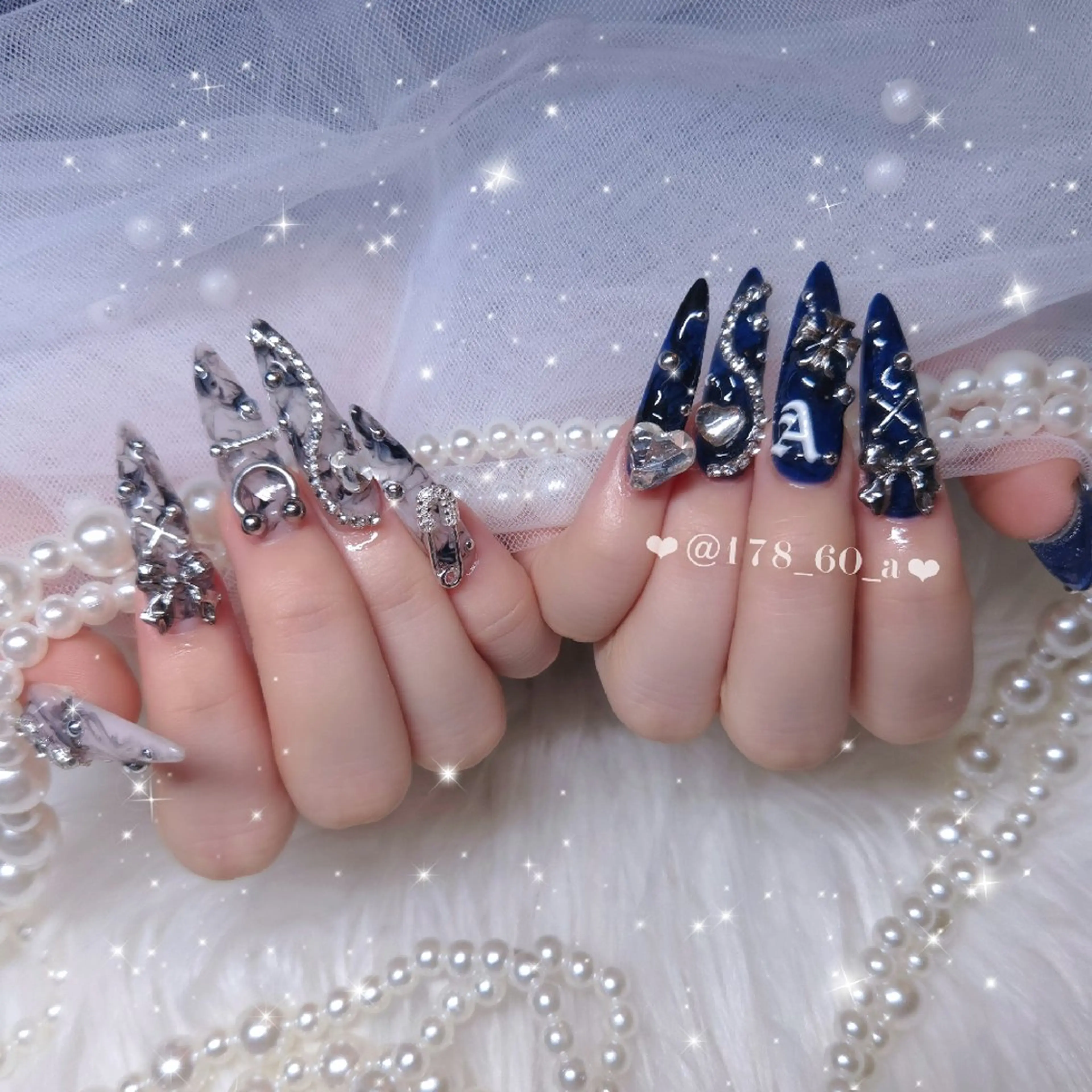 ネイル ブルー 大理石ネイル(マーブル) スカルプネイル 冬ネイル ハンドネイル HAPPINAS🎀  れん🖤痛ネイルのネイルデザイン