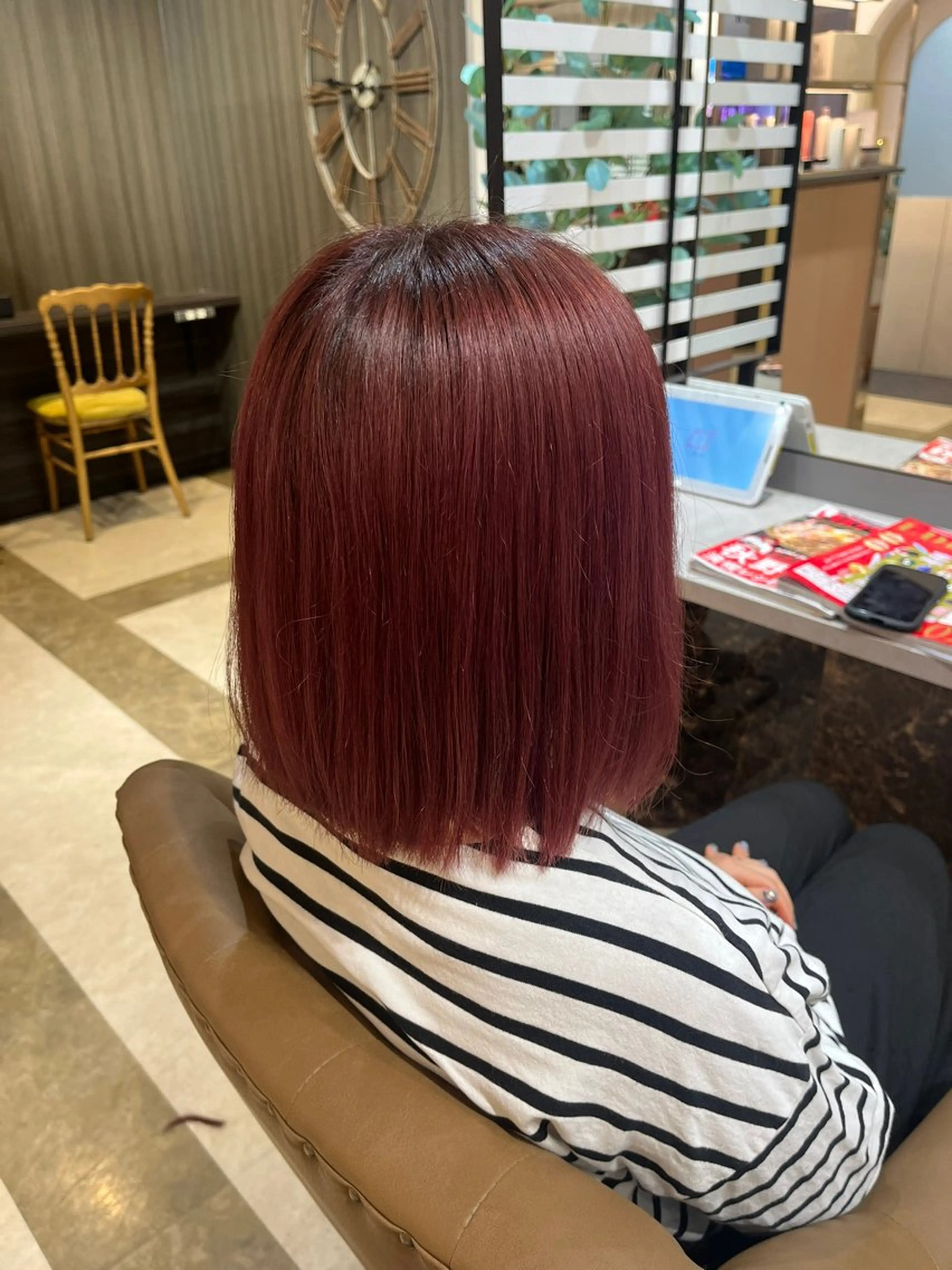 ミディアム カラー ブリーチ ピンクカラー 鳥見 若菜のヘアスタイル