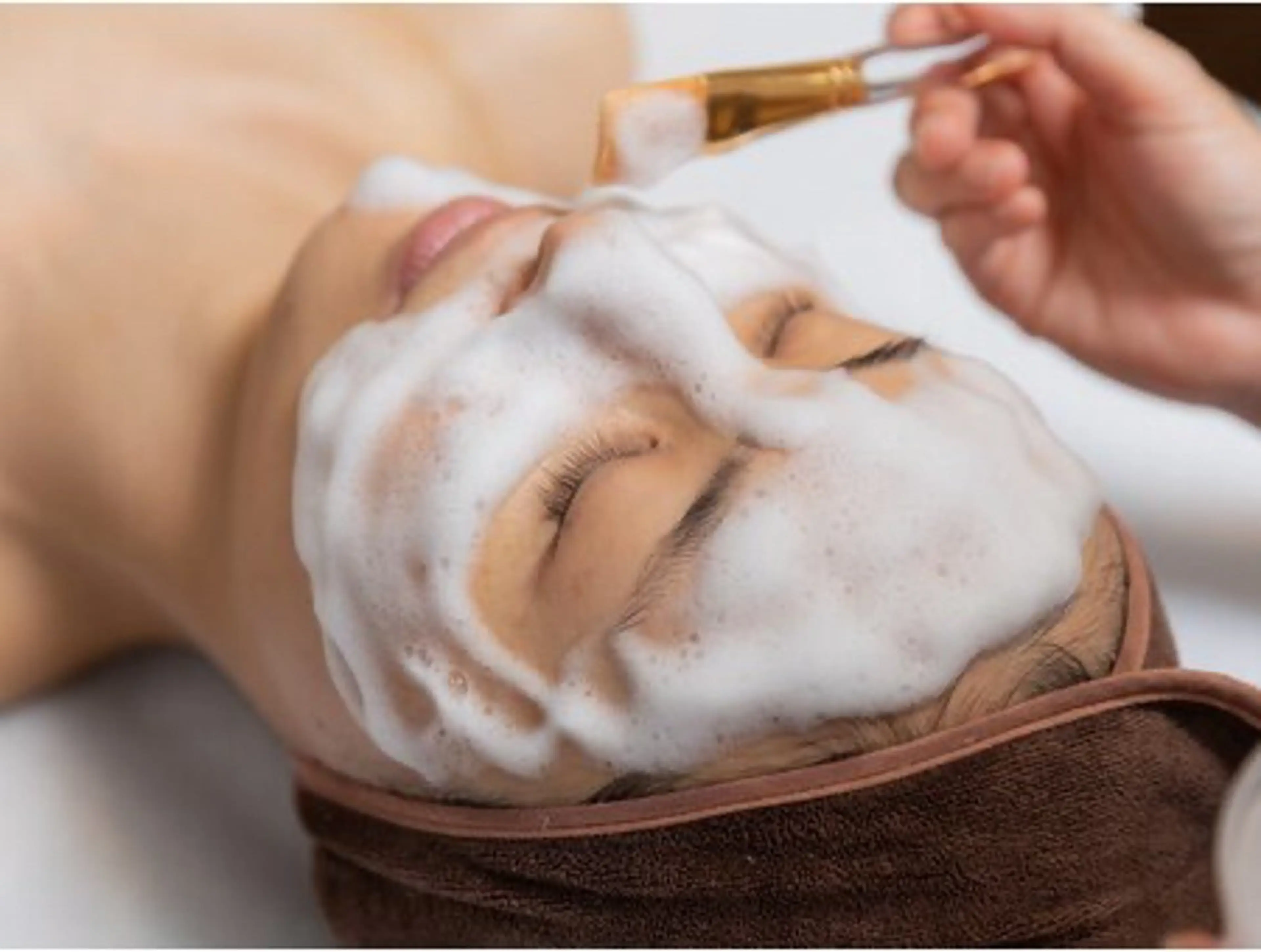 ハーブピーリング/韓国肌管理/フェイシャル/毛穴洗浄/眉毛/顔脱毛【糸脱毛専門】rev所属・ハーブピーリング専門 毛穴洗浄❤️眉waxのエステ・リラクイメージ