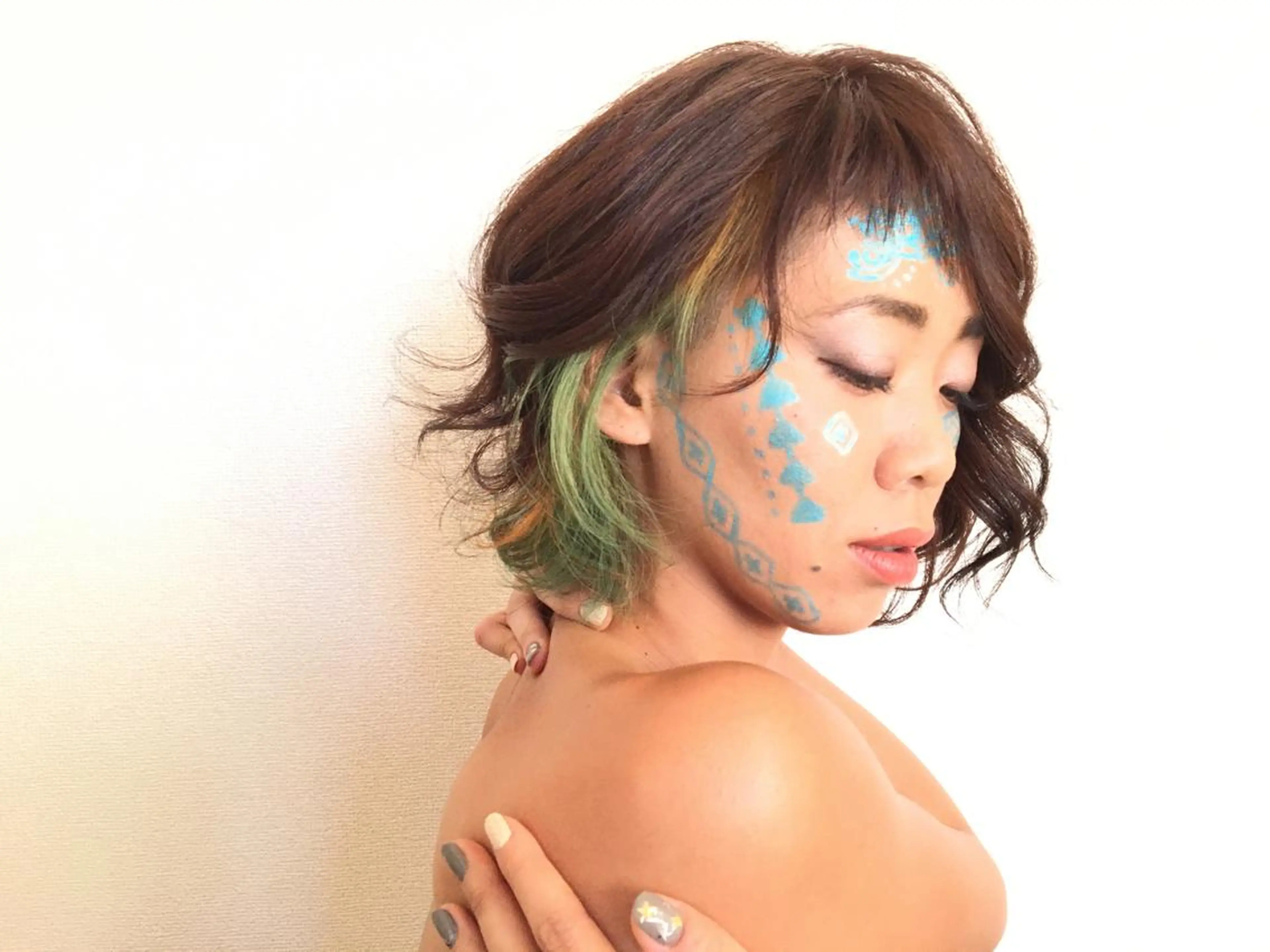 ショート カラー パーマ ヘアアレンジ きむえり/髪質改善 /うねり広がり改善のヘアスタイル