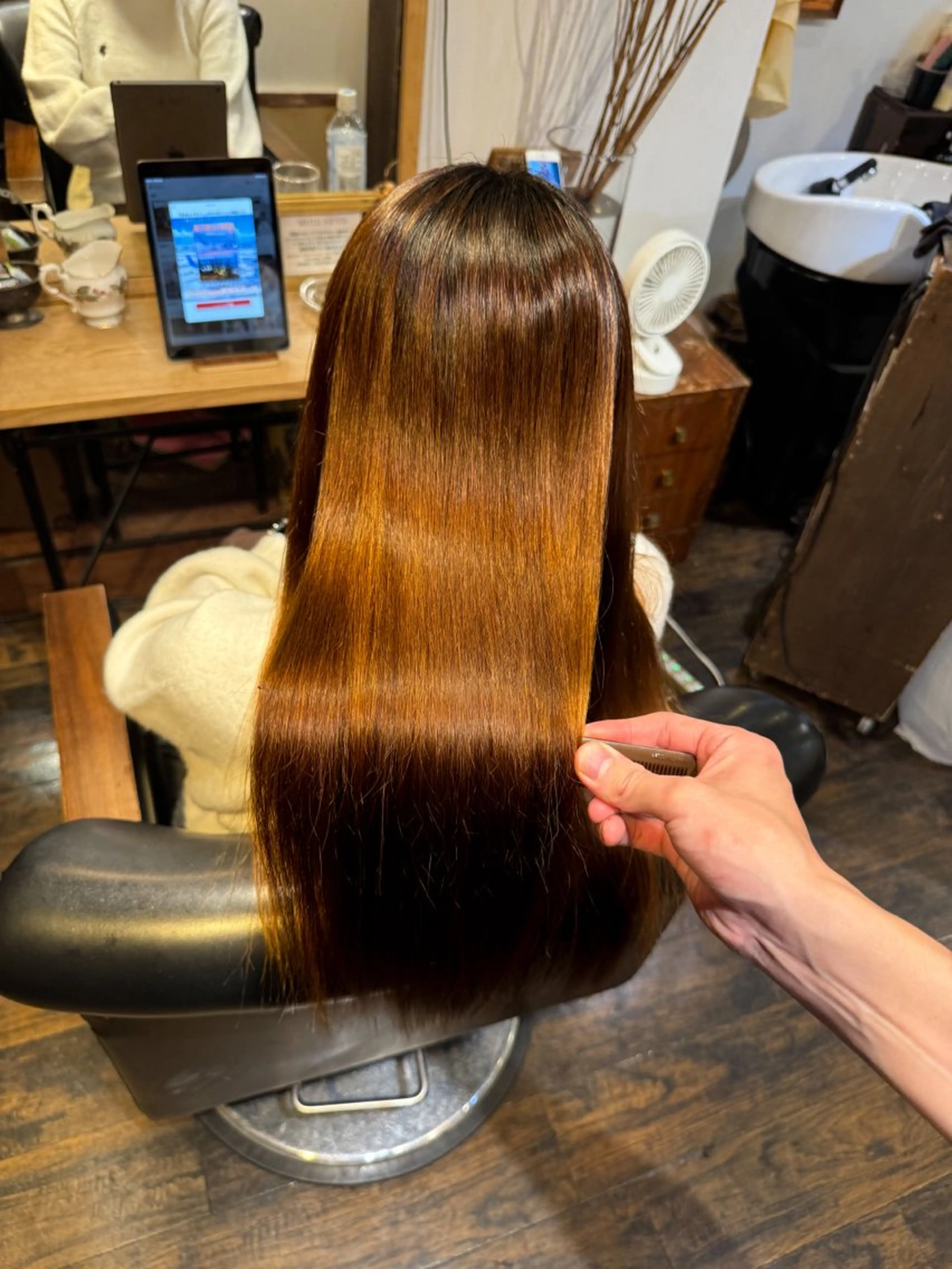 ロング くせ毛 髪質改善 縮毛矯正 トリートメント 飯田 実歩(じっぽ)のヘアスタイル