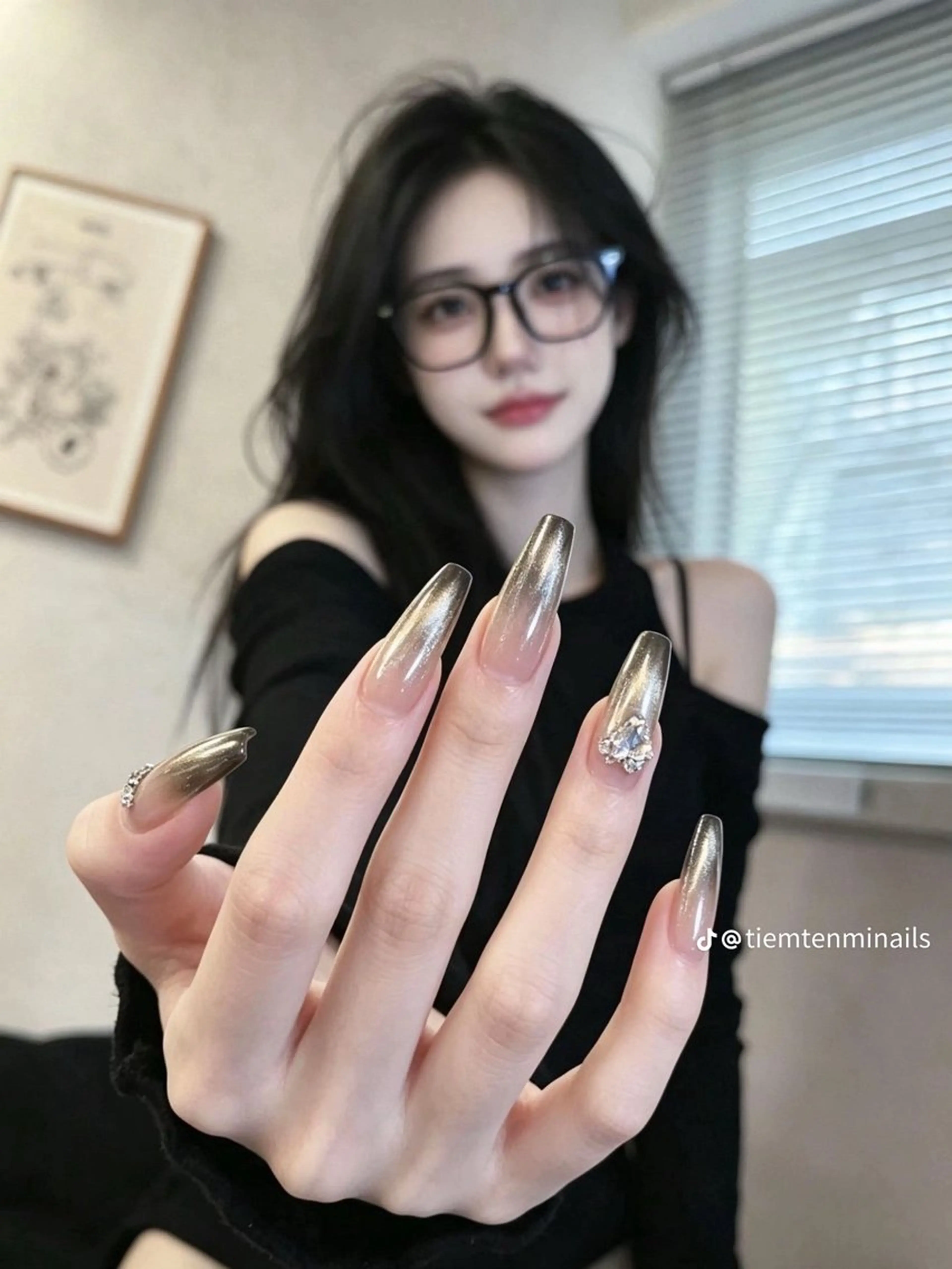 ネイル ROSIE LEEのネイルデザイン