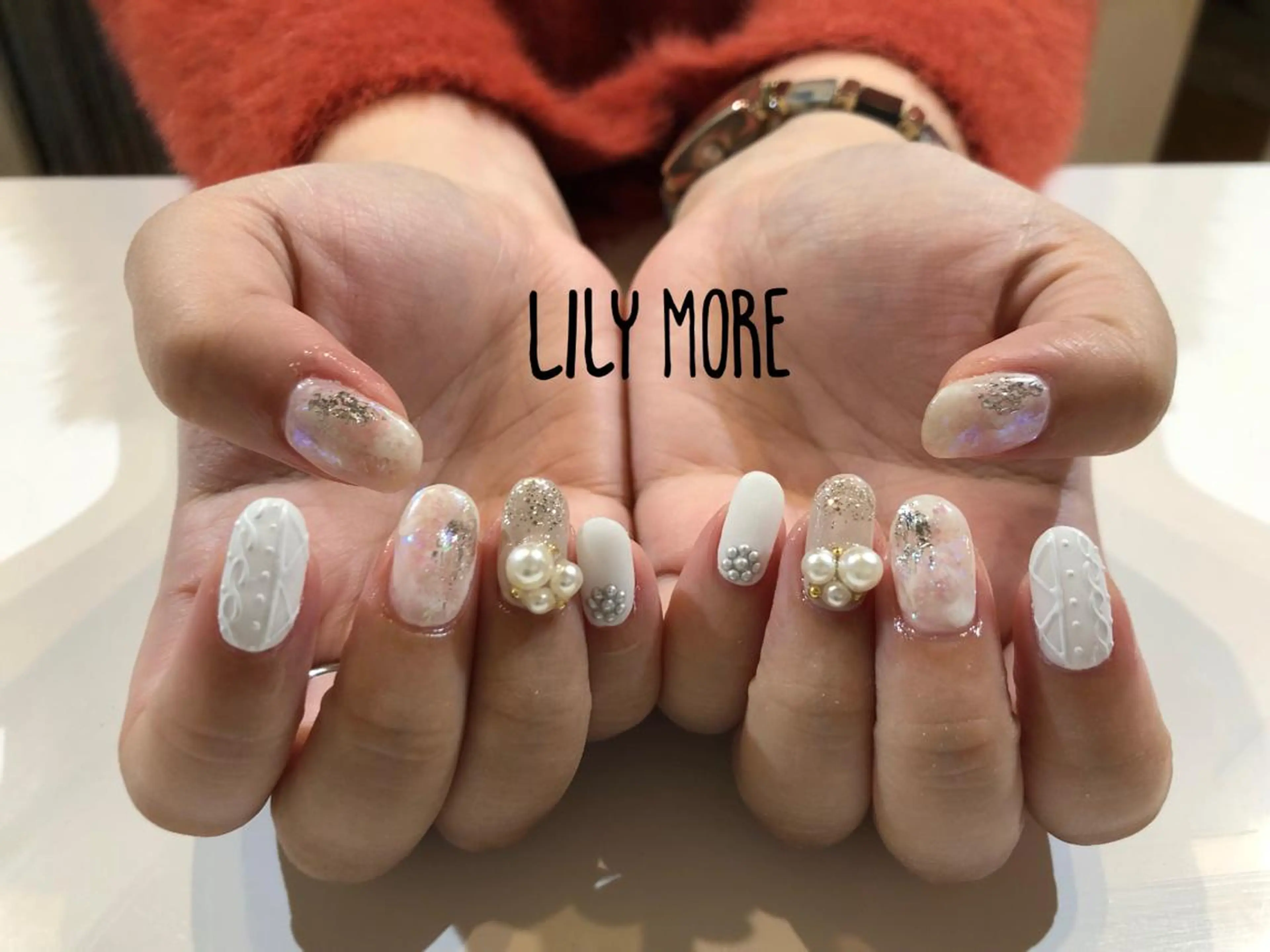 ネイル ホワイト Lily closetのネイルデザイン