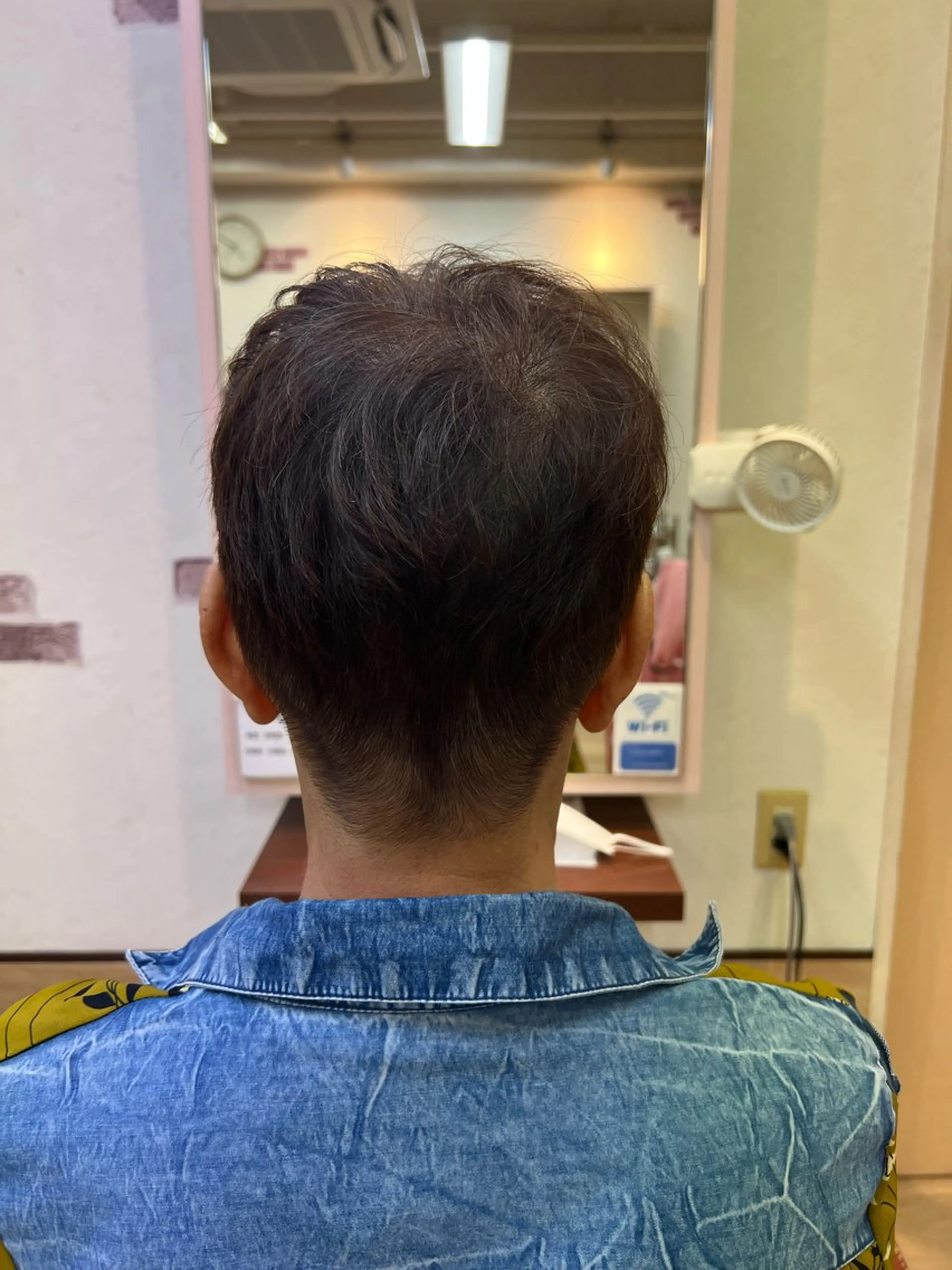ショート マロン 美容室のヘアスタイル