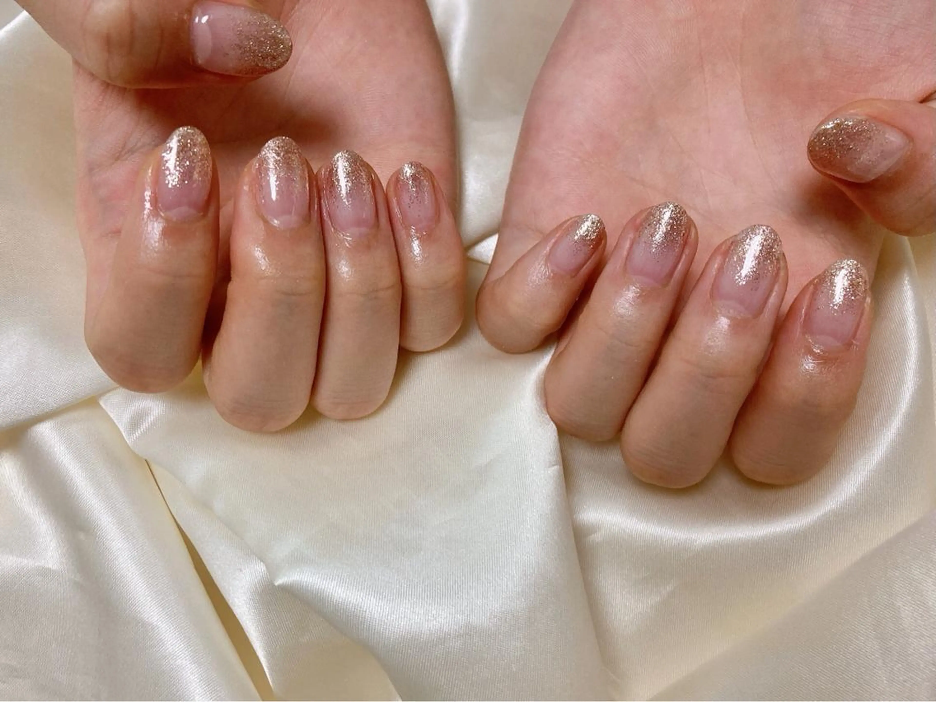 ネイル ラメ(グリッター) ラメグラデーション mogunail &blowのネイルデザイン