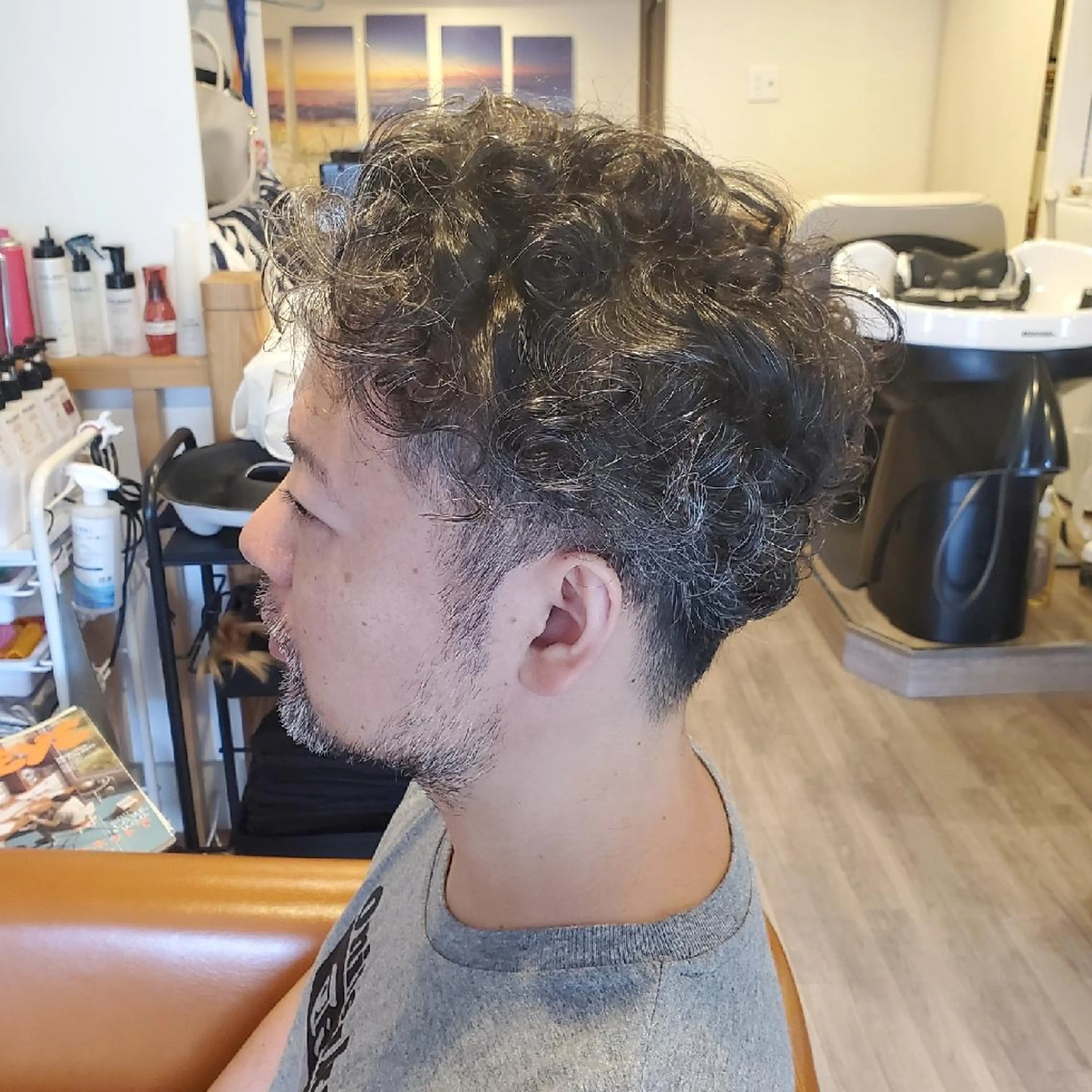 ショート メンズ メンズブリーチ メンズパーマ 外国人風カラー トリートメント 酸熱トリートメント カット パーマ spa hair  ark 富井直美のヘアスタイル