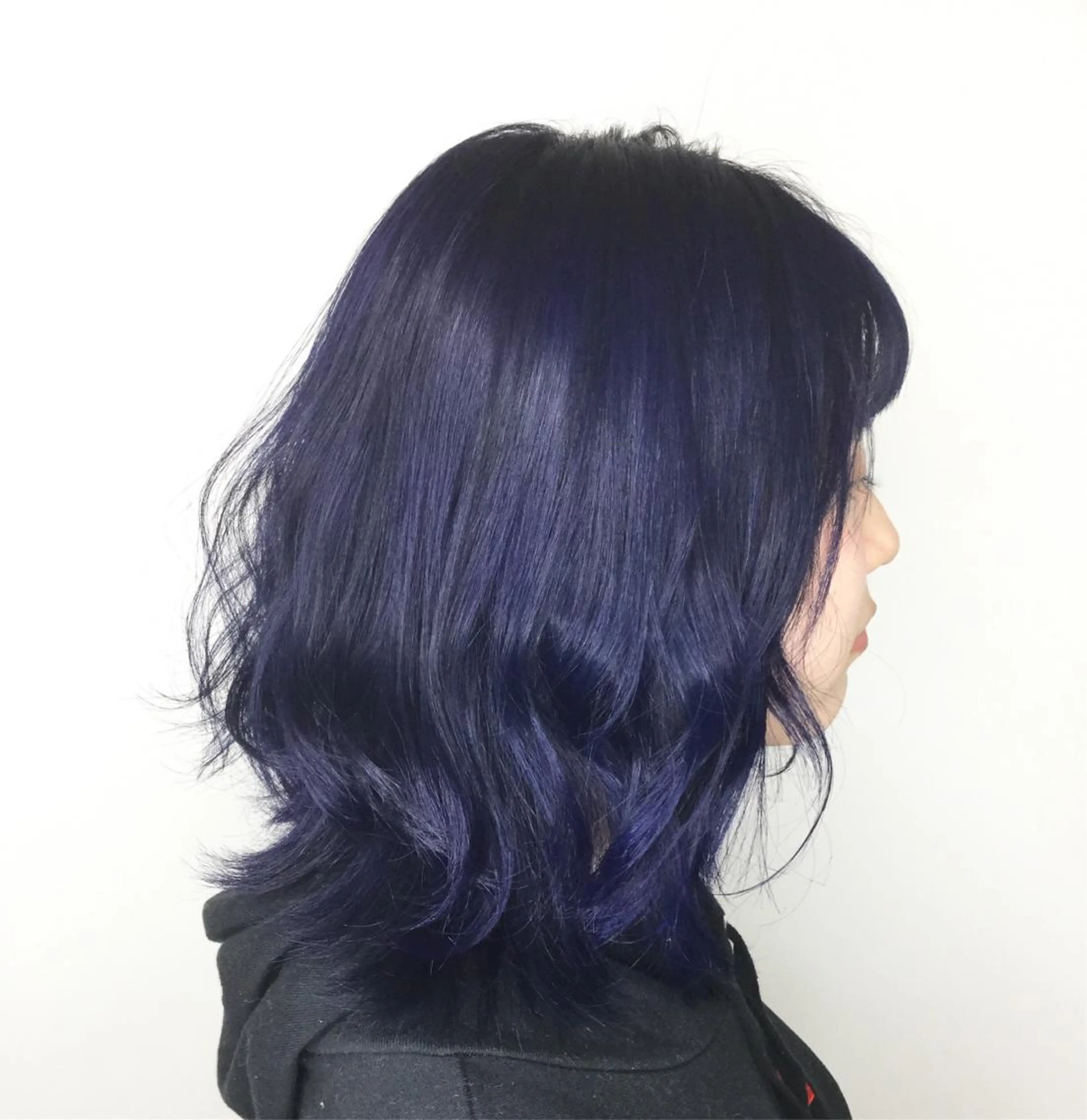 ミディアム カラー ブリーチ ブルーカラー 透明感カラー 松田晃代のヘアスタイル