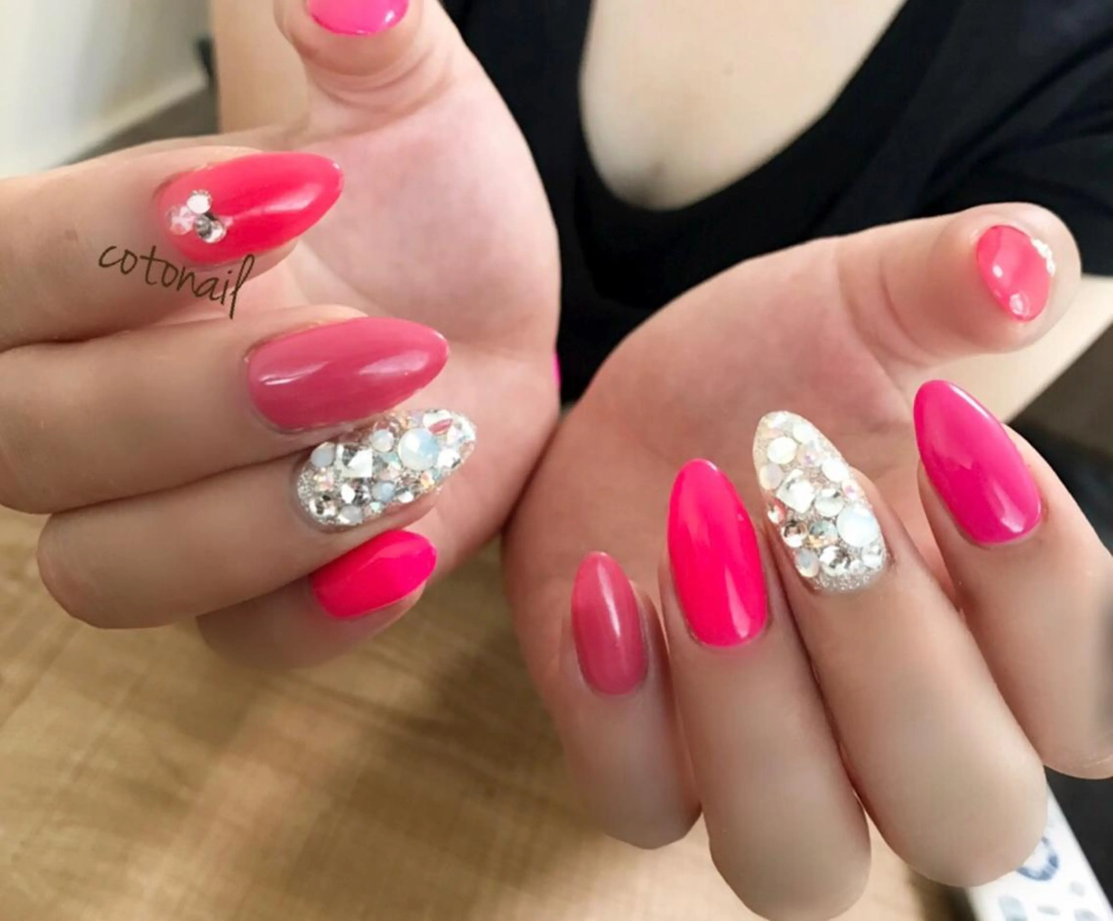 ロング ネイル ツメトマツゲ .のネイルデザイン