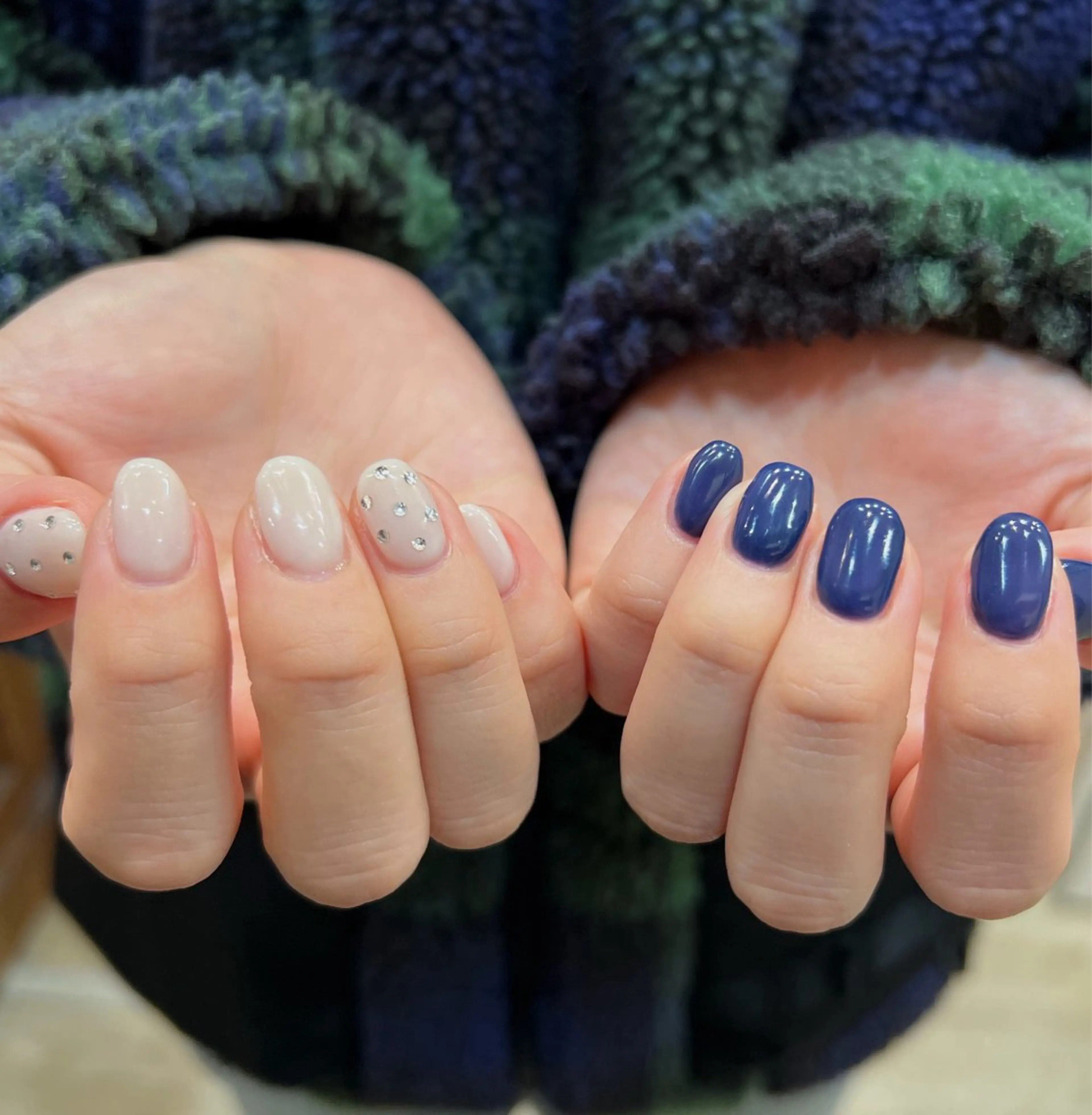 ネイル アートネイル ワンカラーネイル ストーンネイル ハンドネイル ヘアメイクネイリスト 💄💅hidemiのヘアスタイル
