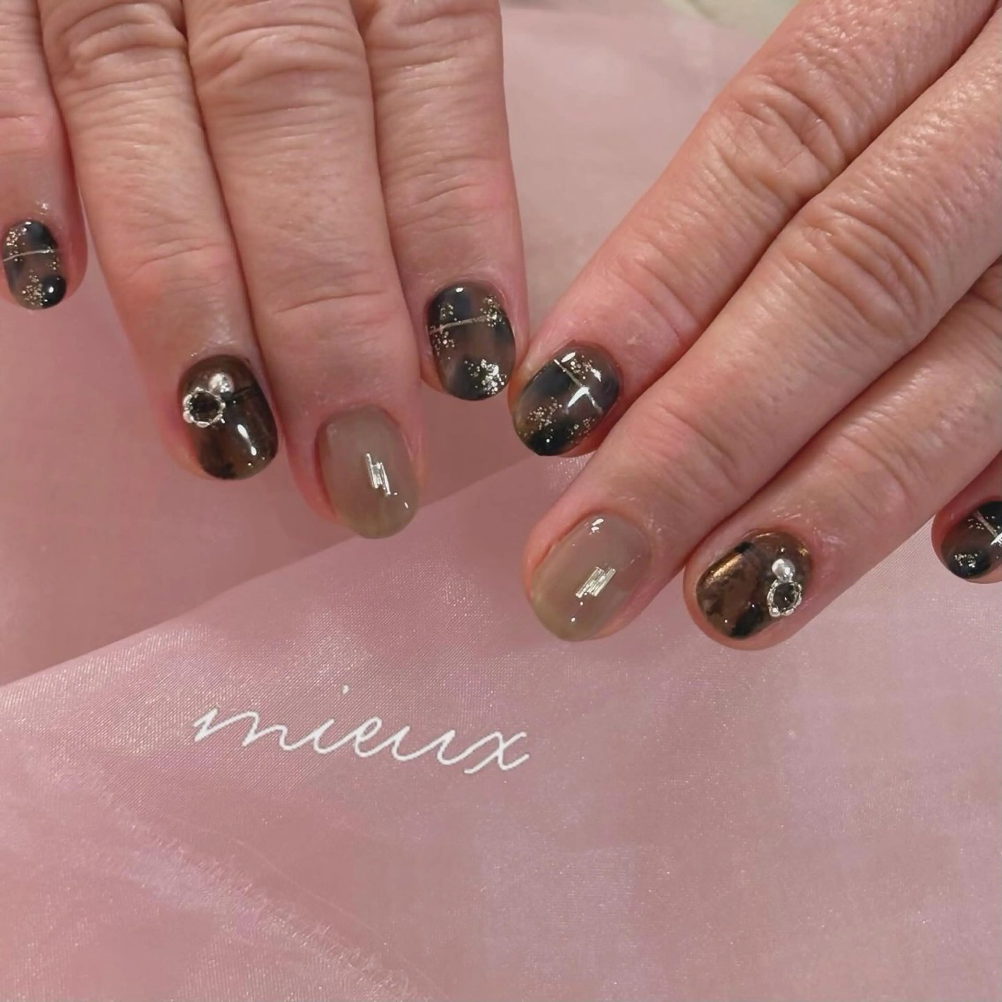 ネイル ハンドネイル nailsalon mieuxのネイルデザイン