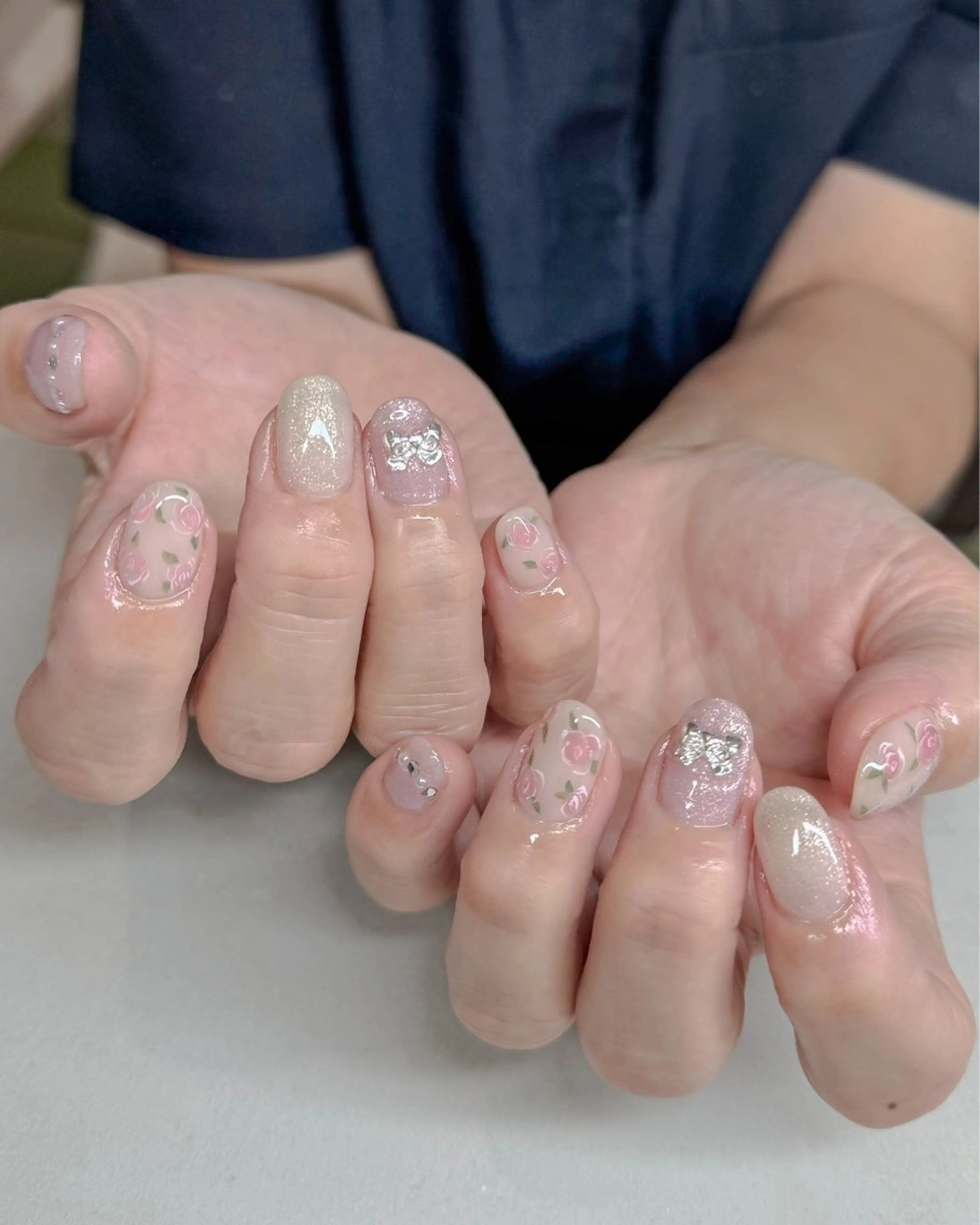 ネイル ストーンネイル num-fi Aiのネイルデザイン