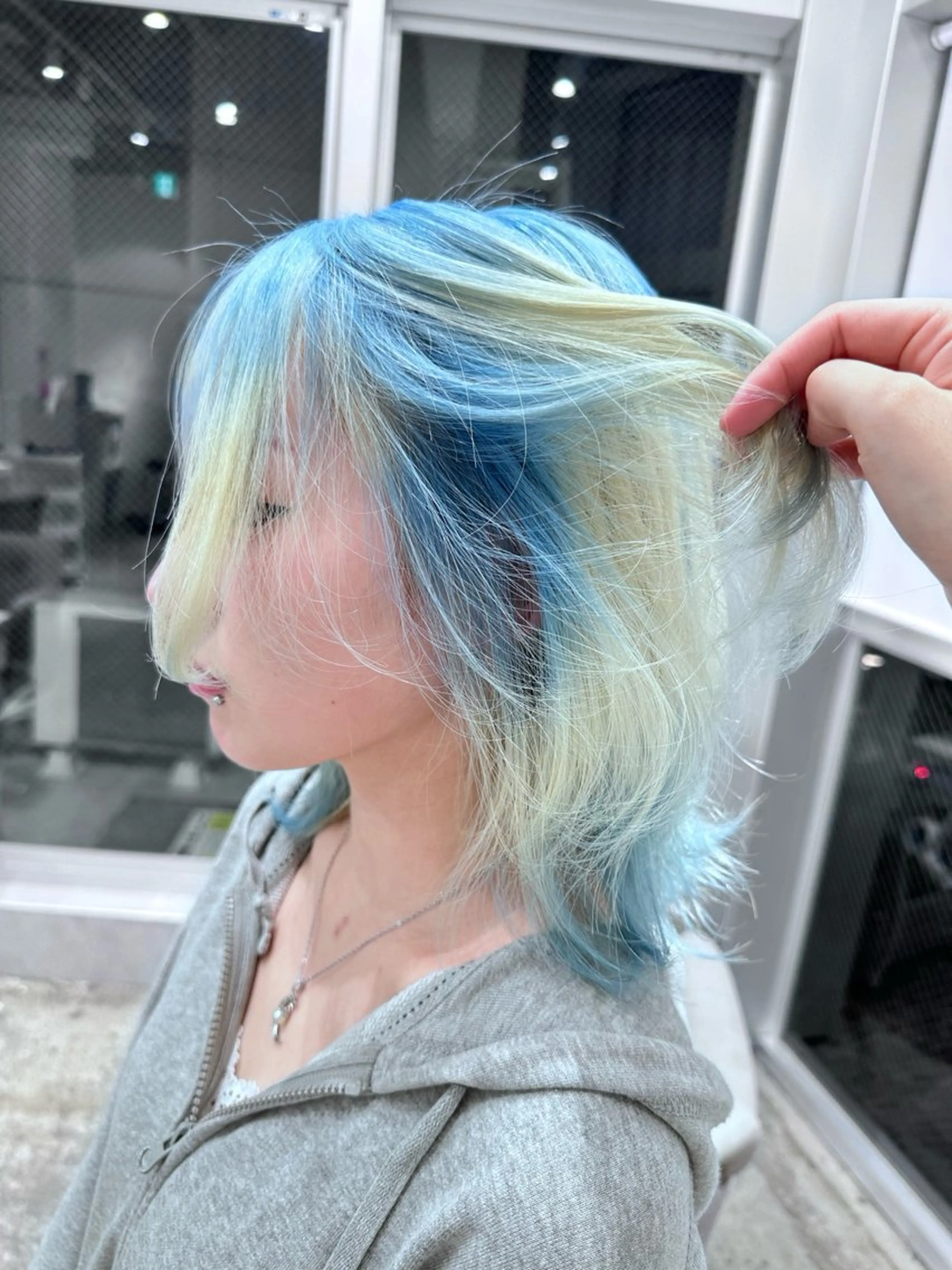 🍂3月限定🍂デザインカラー(ブリーチ込み)＋プチトリートメント付きの写真