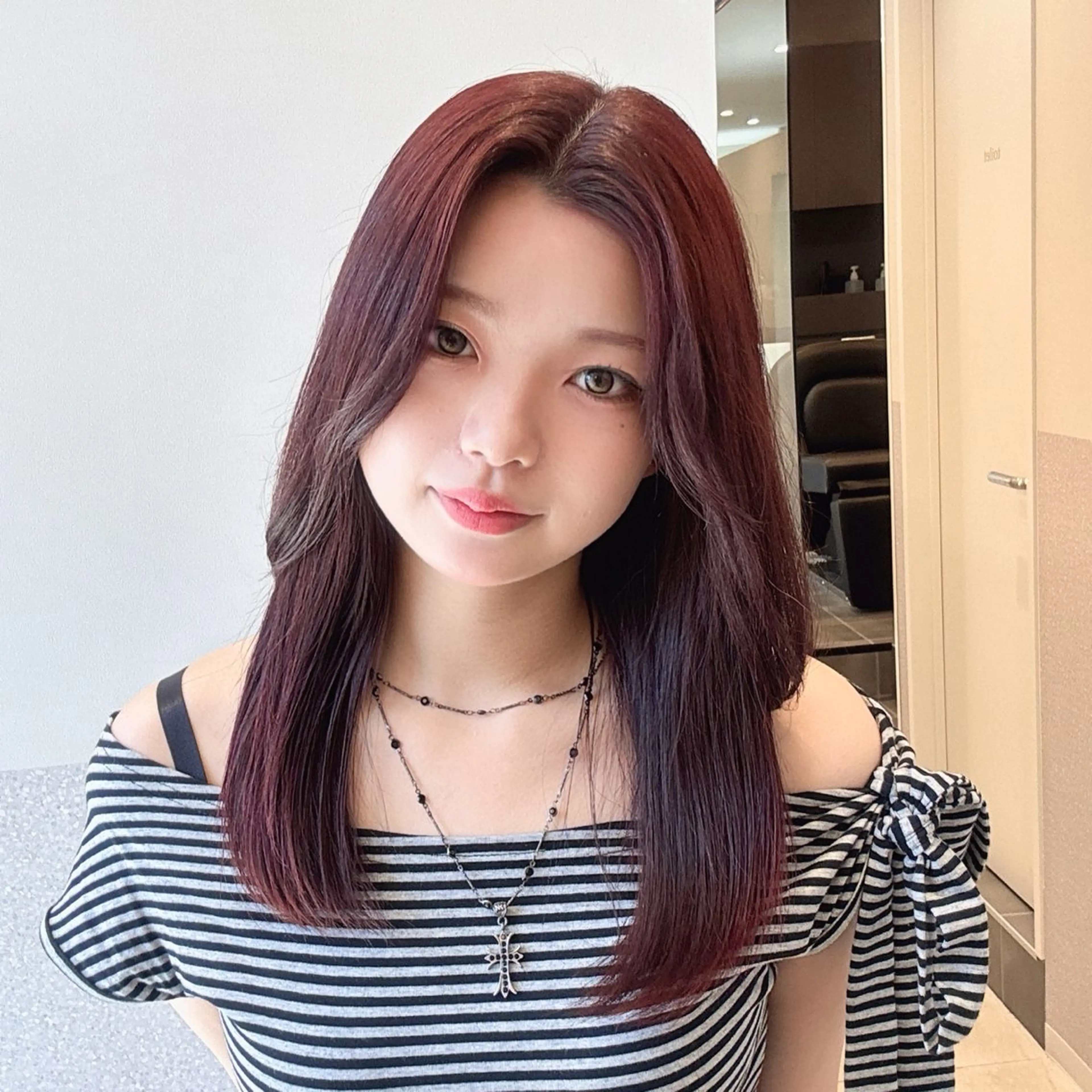 ミディアム カラー カット ヘアカラー トリートメント 🩵ブリーチカラー 🐈MIORI🩵のヘアスタイル