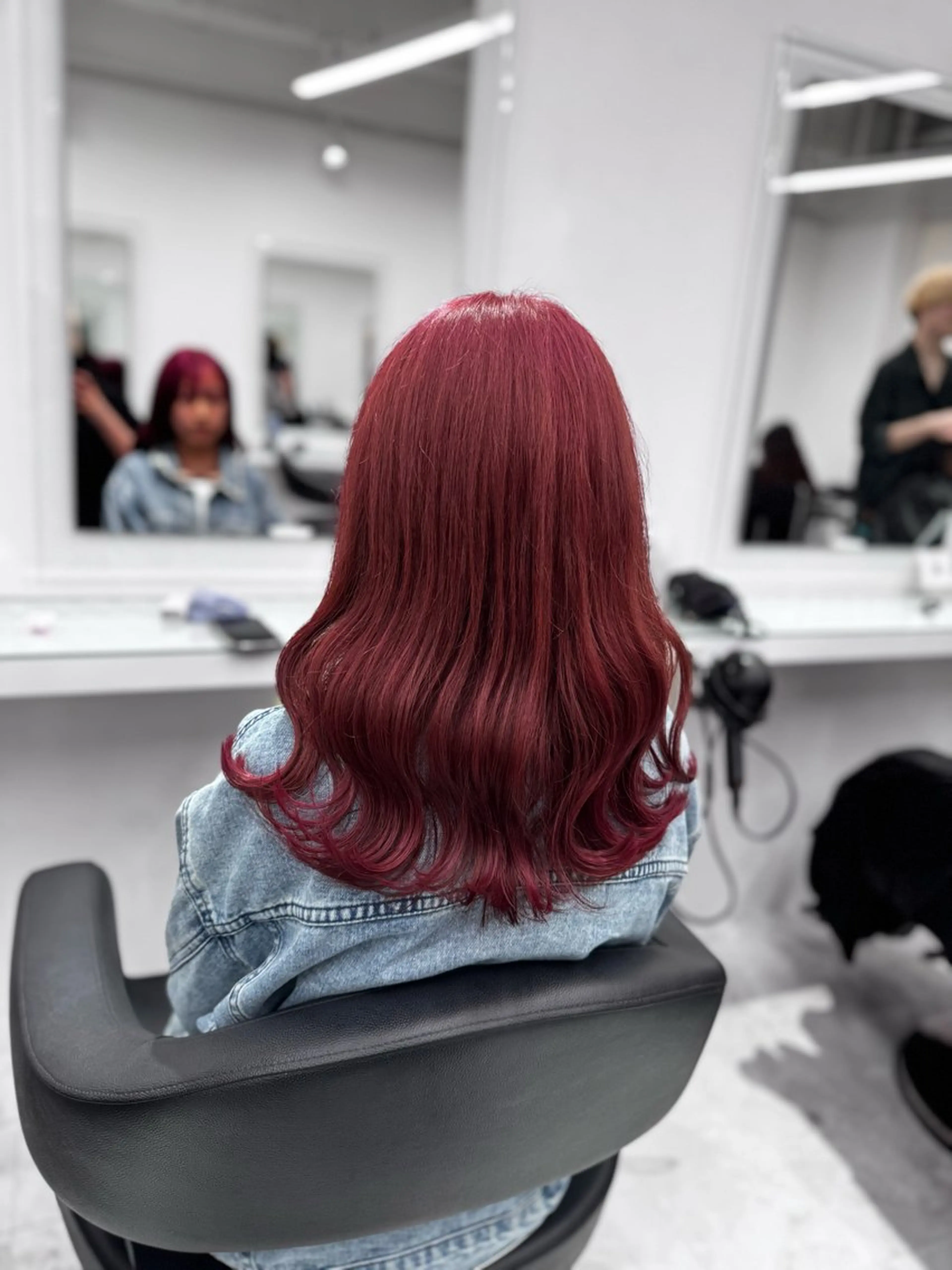 ロング カラー ヘアアレンジ ヘアカラー トリートメント ヘアセット 透け上品ハイトーン 職人ゆうと🤍のヘアスタイル