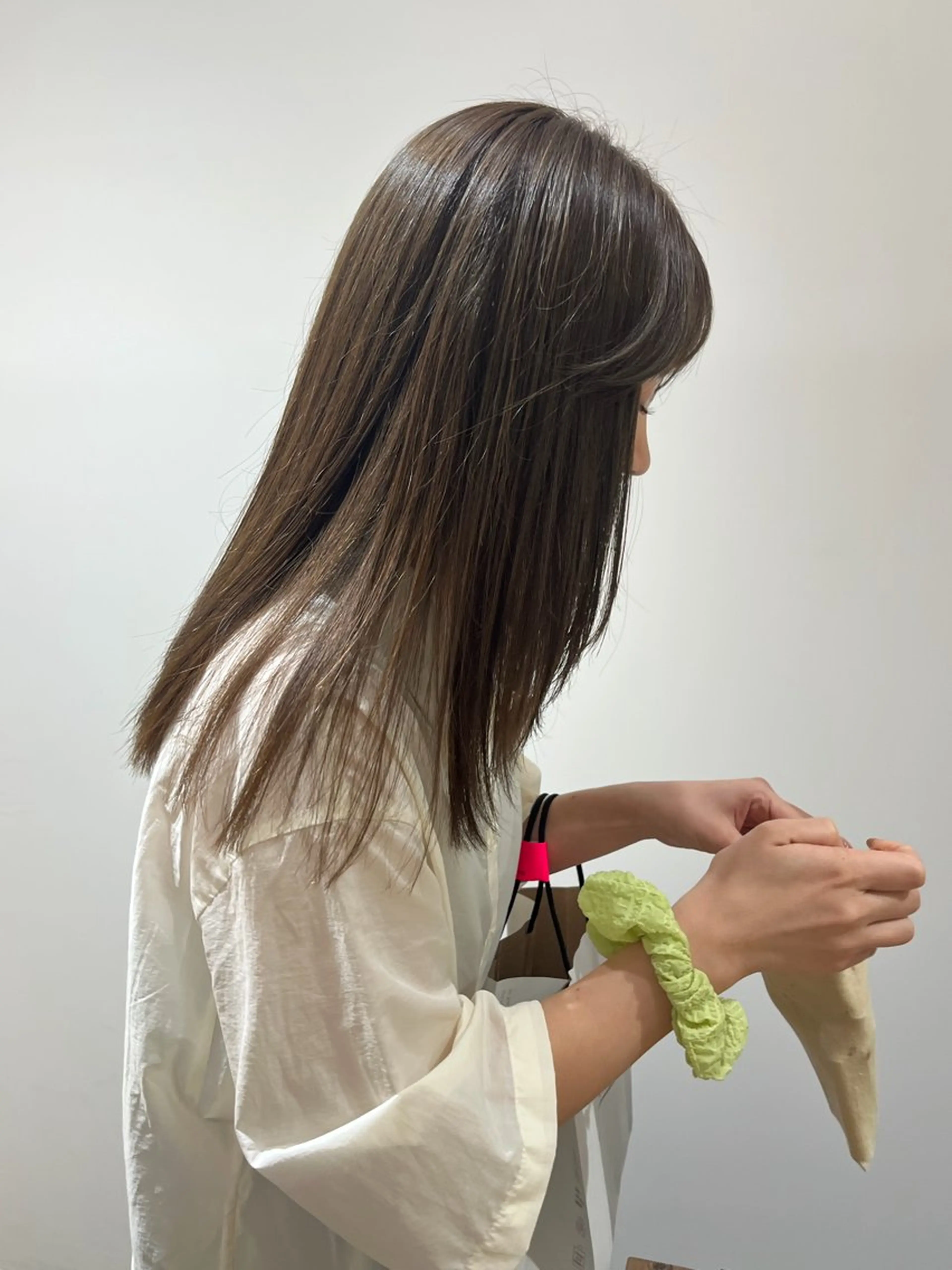 ミディアム カラー 透明感カラー オリーブカラー nishi fuyumiのその他イメージ