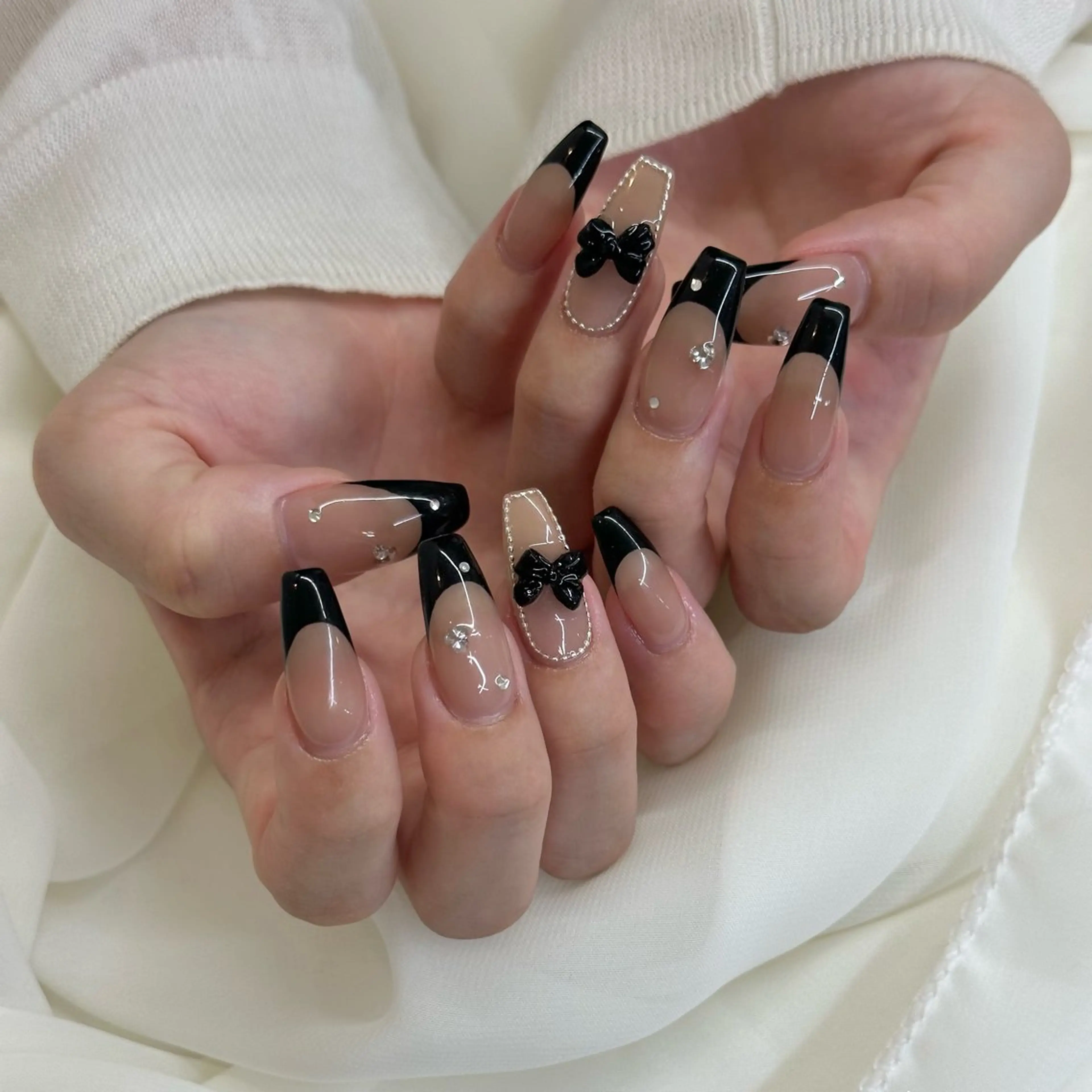 ロング LAVISH nailのネイルデザイン