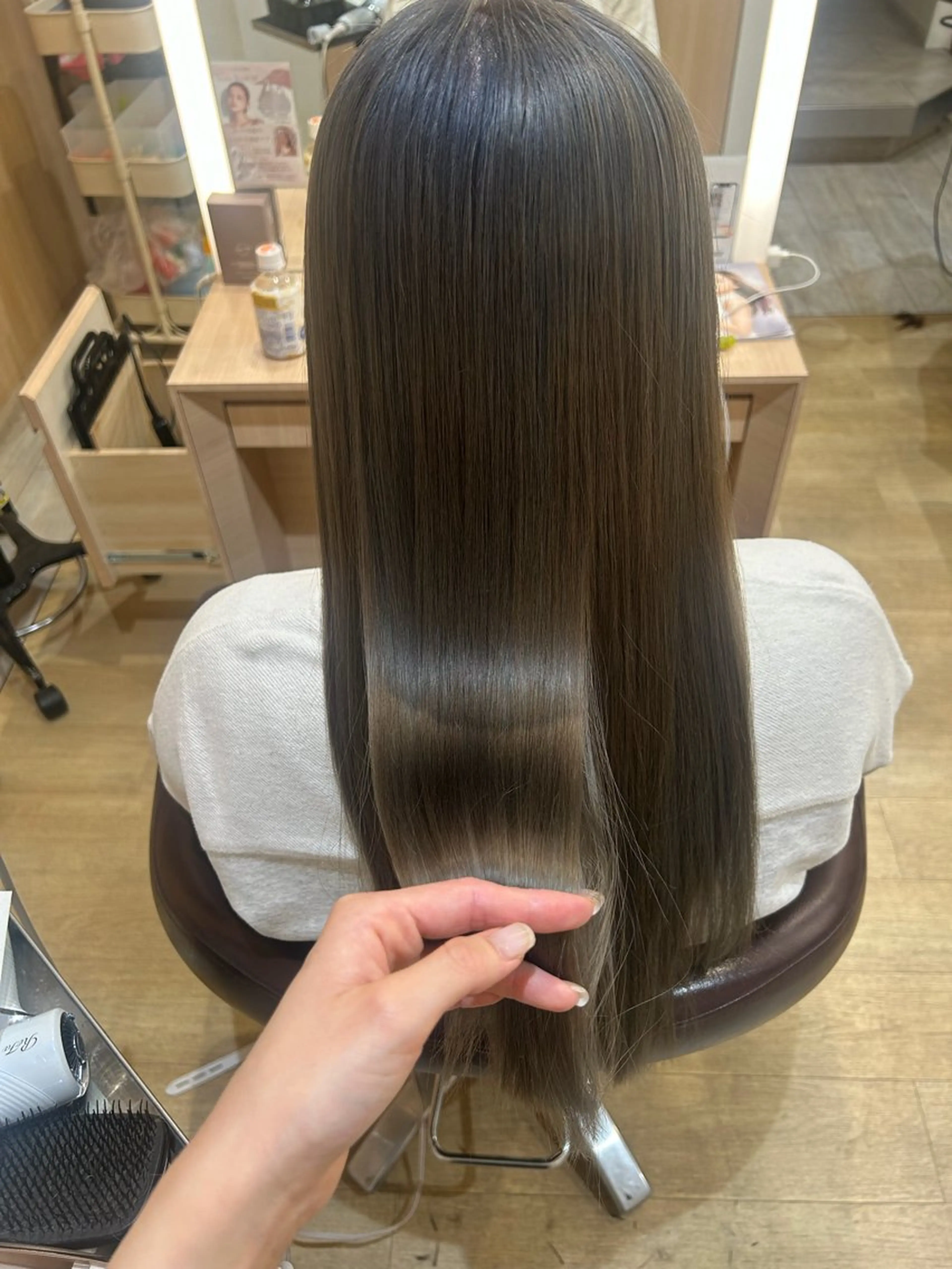 ロング カラー カット ヘアカラー 毛流れ 癖毛カット/ 英山明未のヘアスタイル