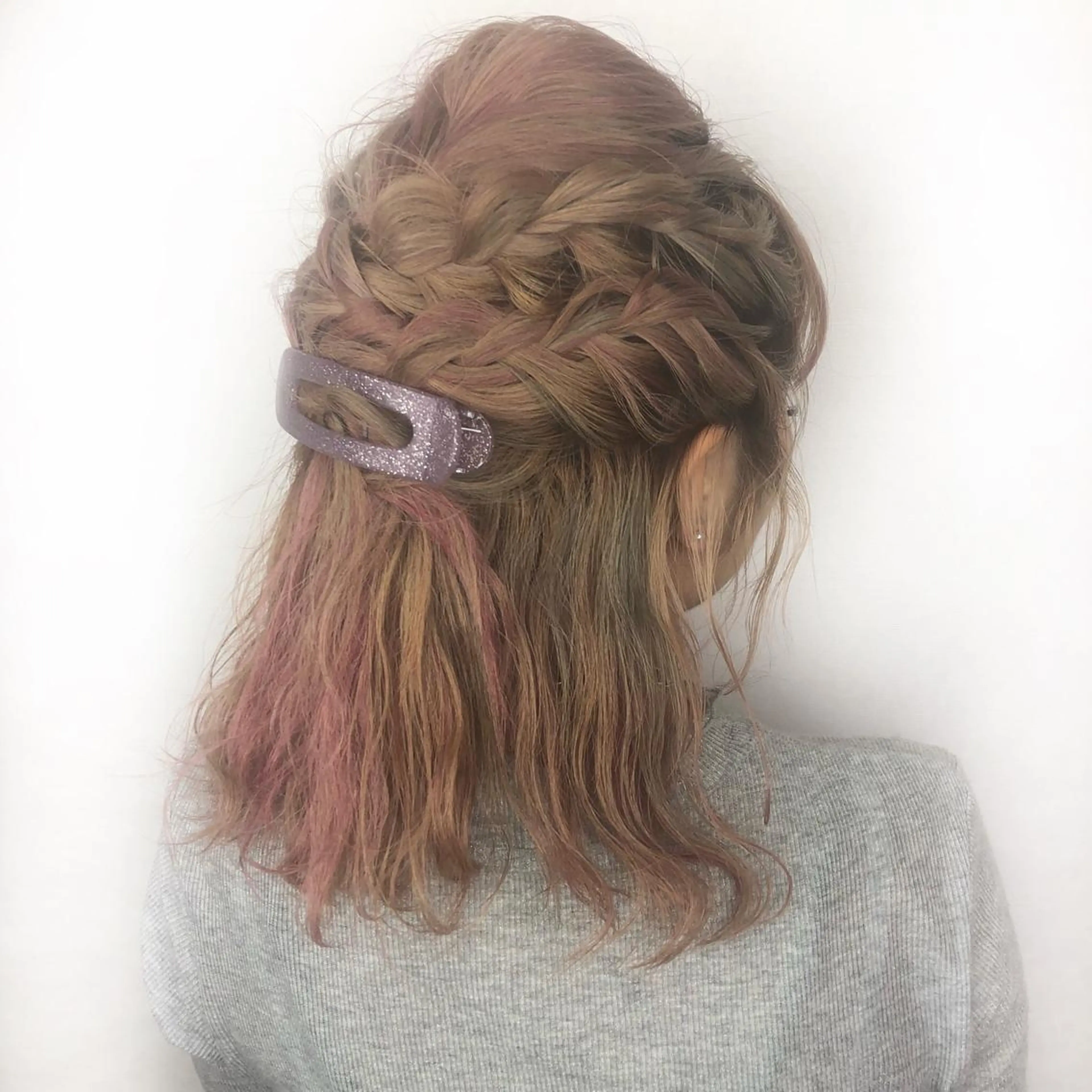 ヘアアレンジ ハーフアップ 小顔レイヤー/ ベージュ🤍Rieのヘアスタイル