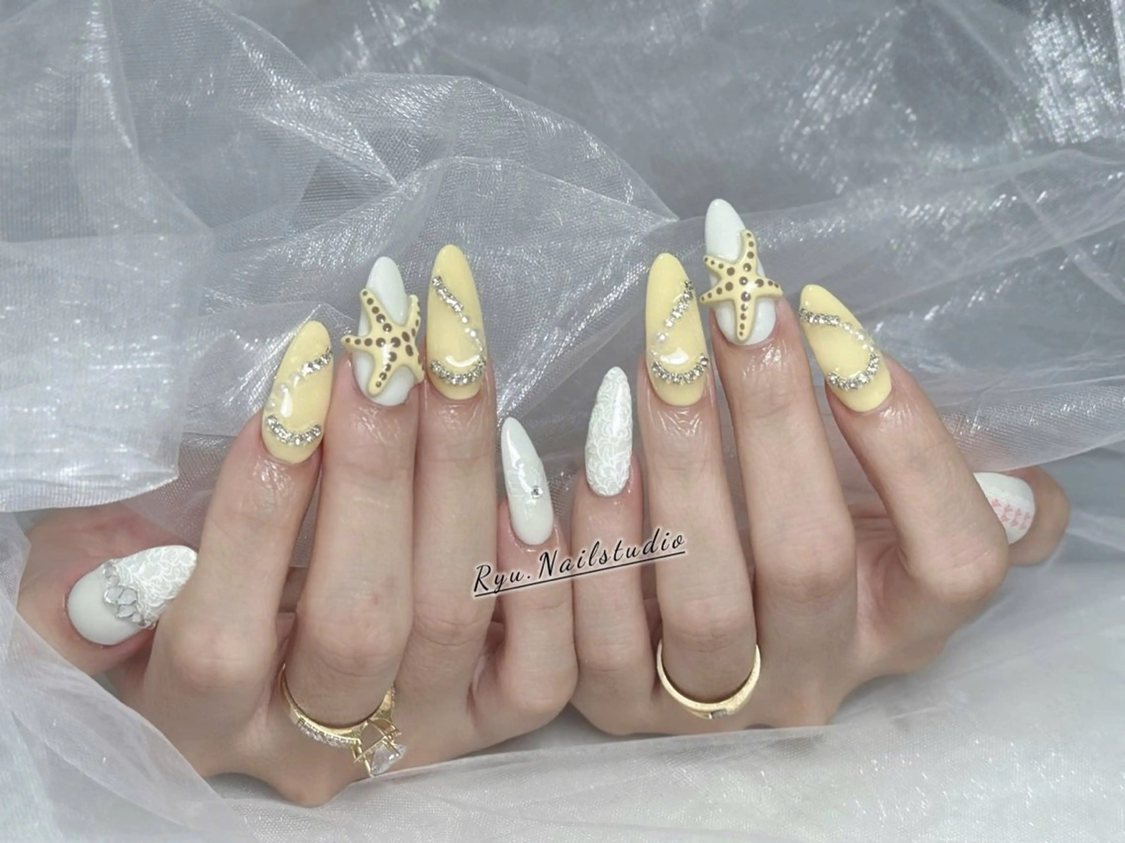 ネイル アートネイル フラワーネイル フレンチネイル ジェルネイル グラデーション ハンドネイル Ryunail所属・Ryu Nail NekoChanのネイルデザイン