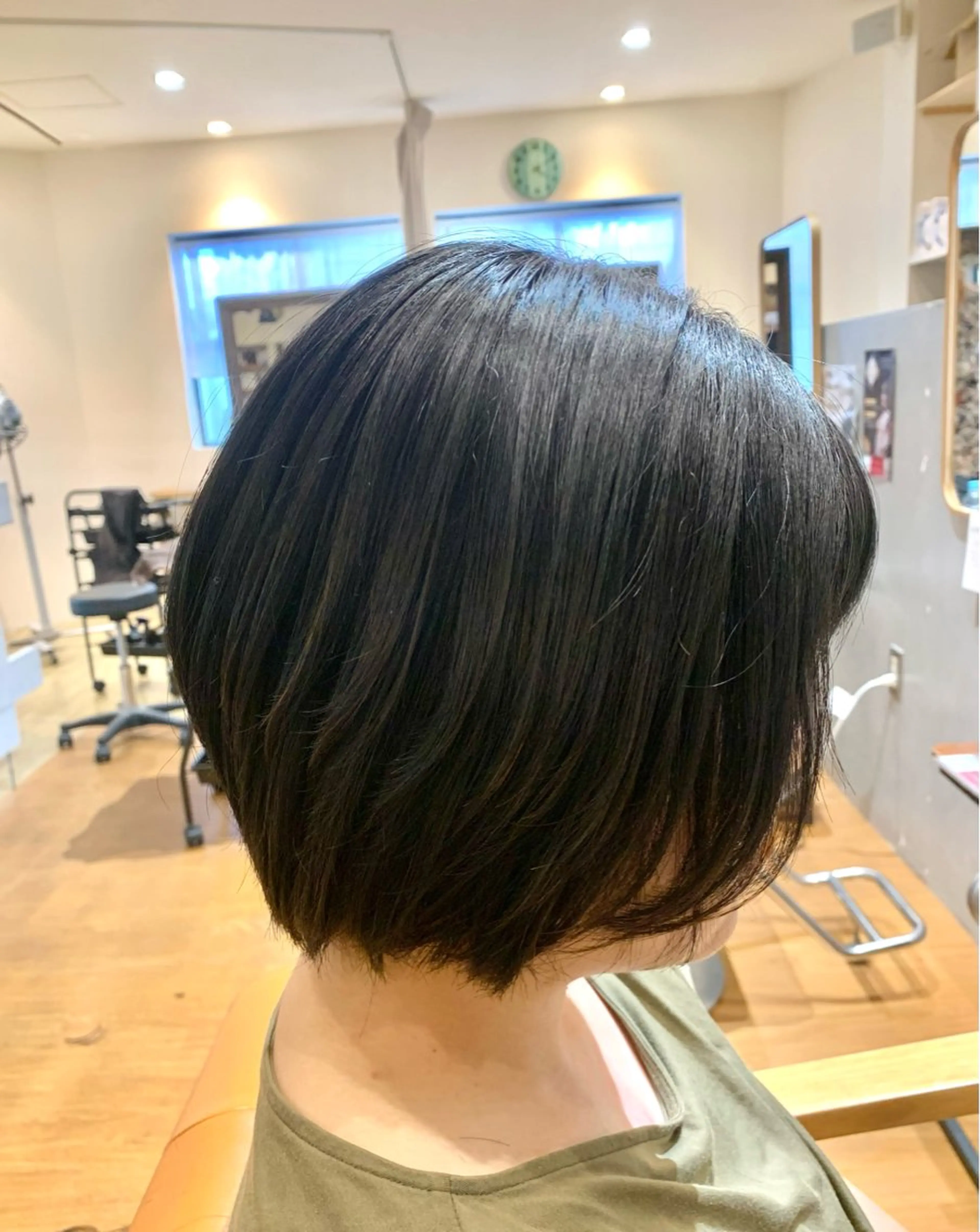 ショート 秋野 遥のヘアスタイル