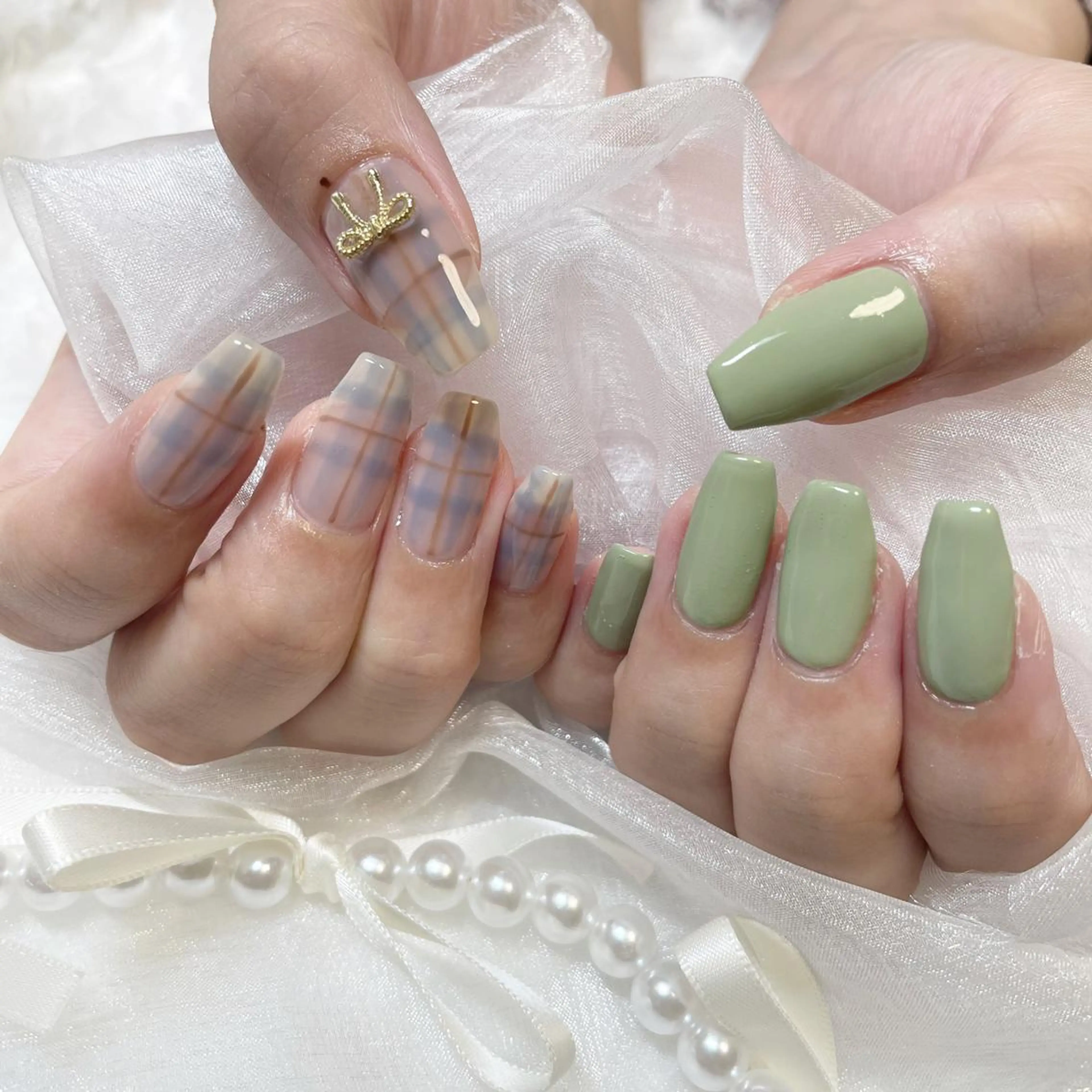 ネイル ジェルネイル 韓国ネイル 持ち込み ワンカラーネイル ワンホンネイル fiore nail 🦋のネイルデザイン