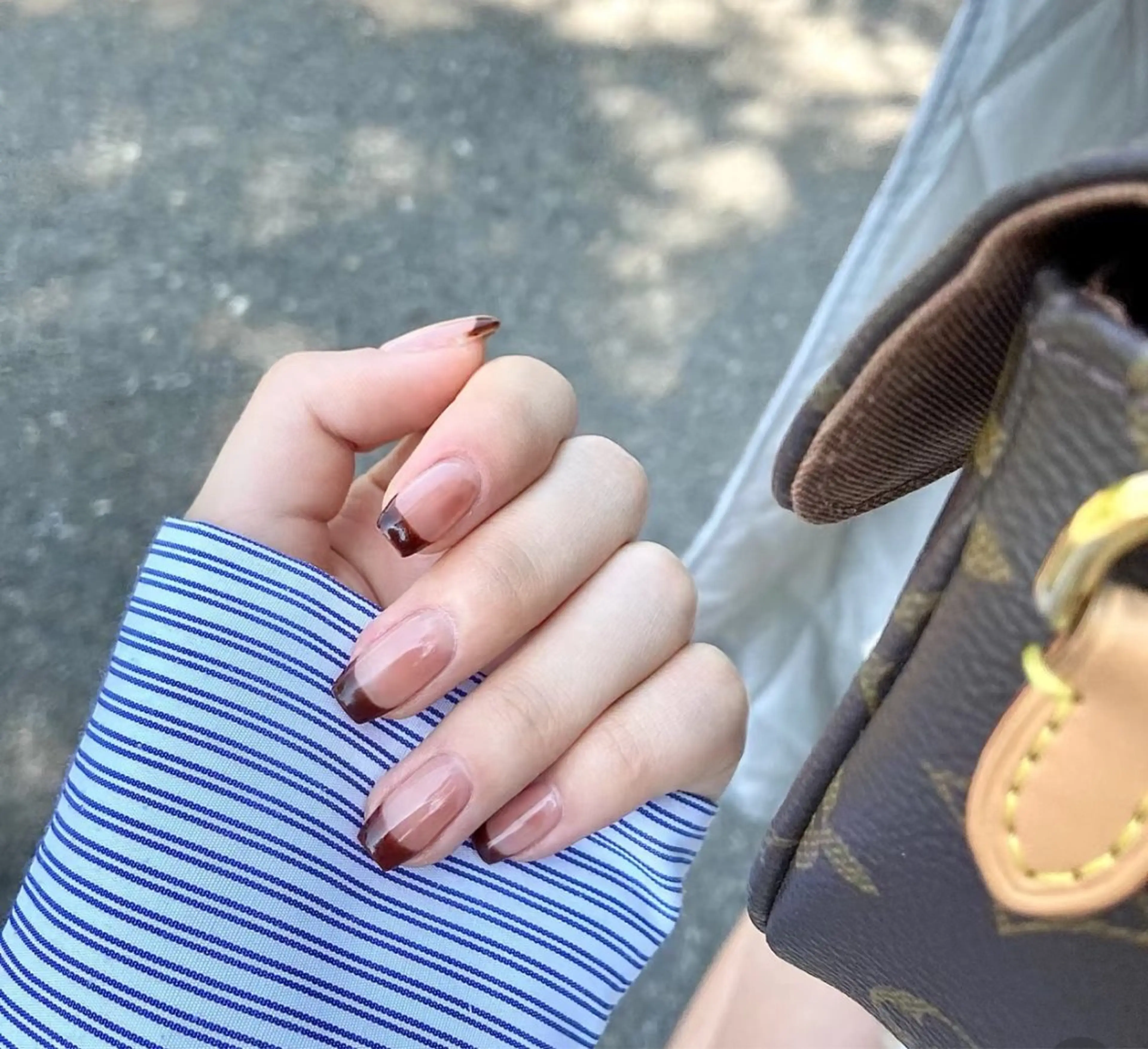 シン アモンのネイルデザイン