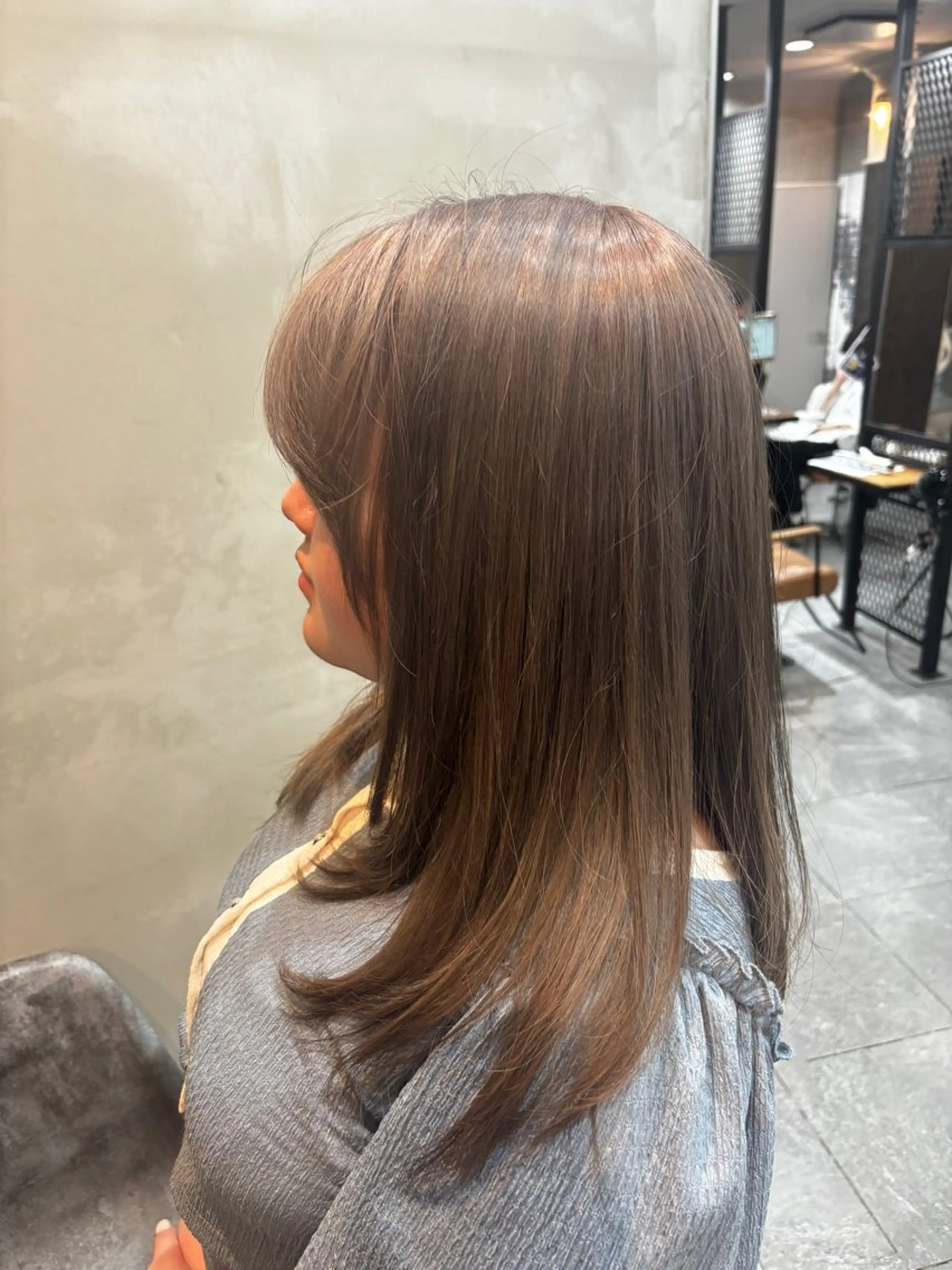 セミロング カラー 大人可愛い🧸 艶髪✨かおるのヘアスタイル