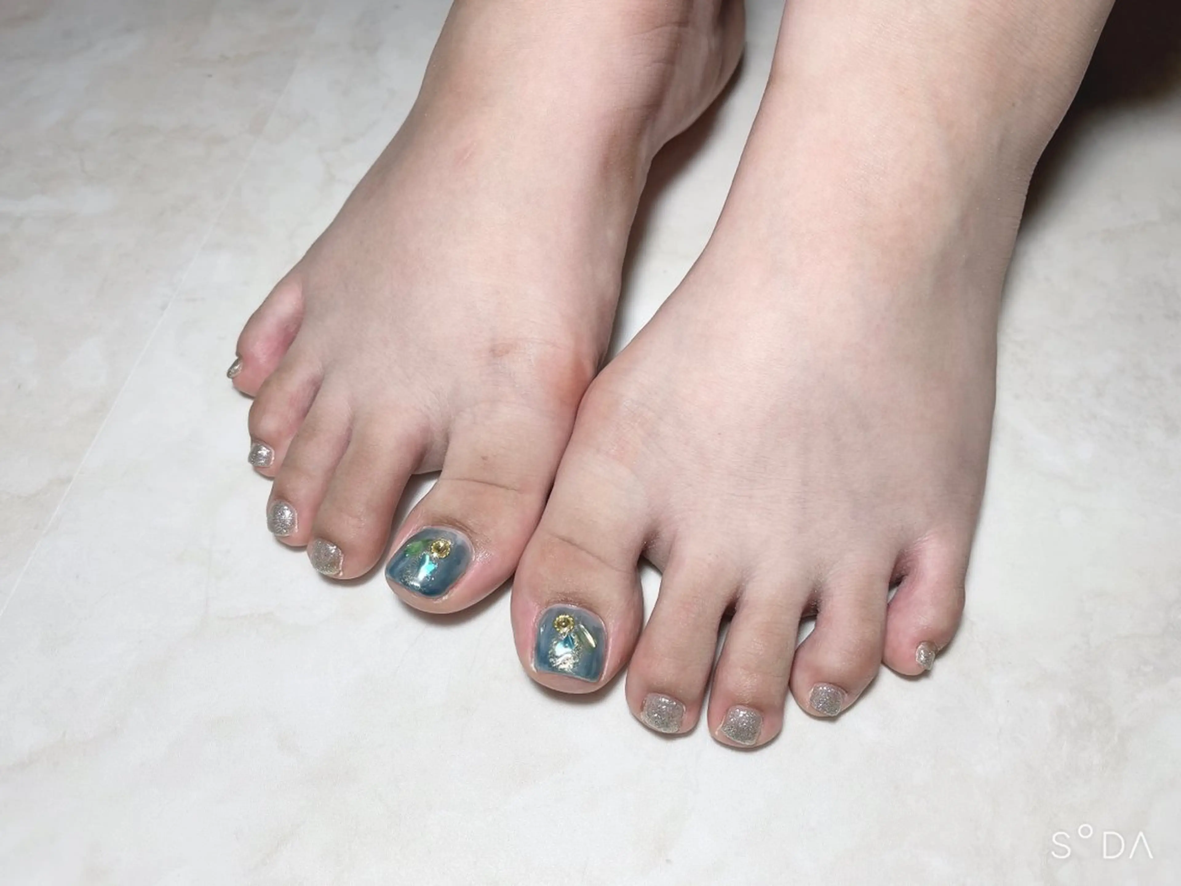 ネイル フットネイル ネイル脱毛 Reeのネイルデザイン