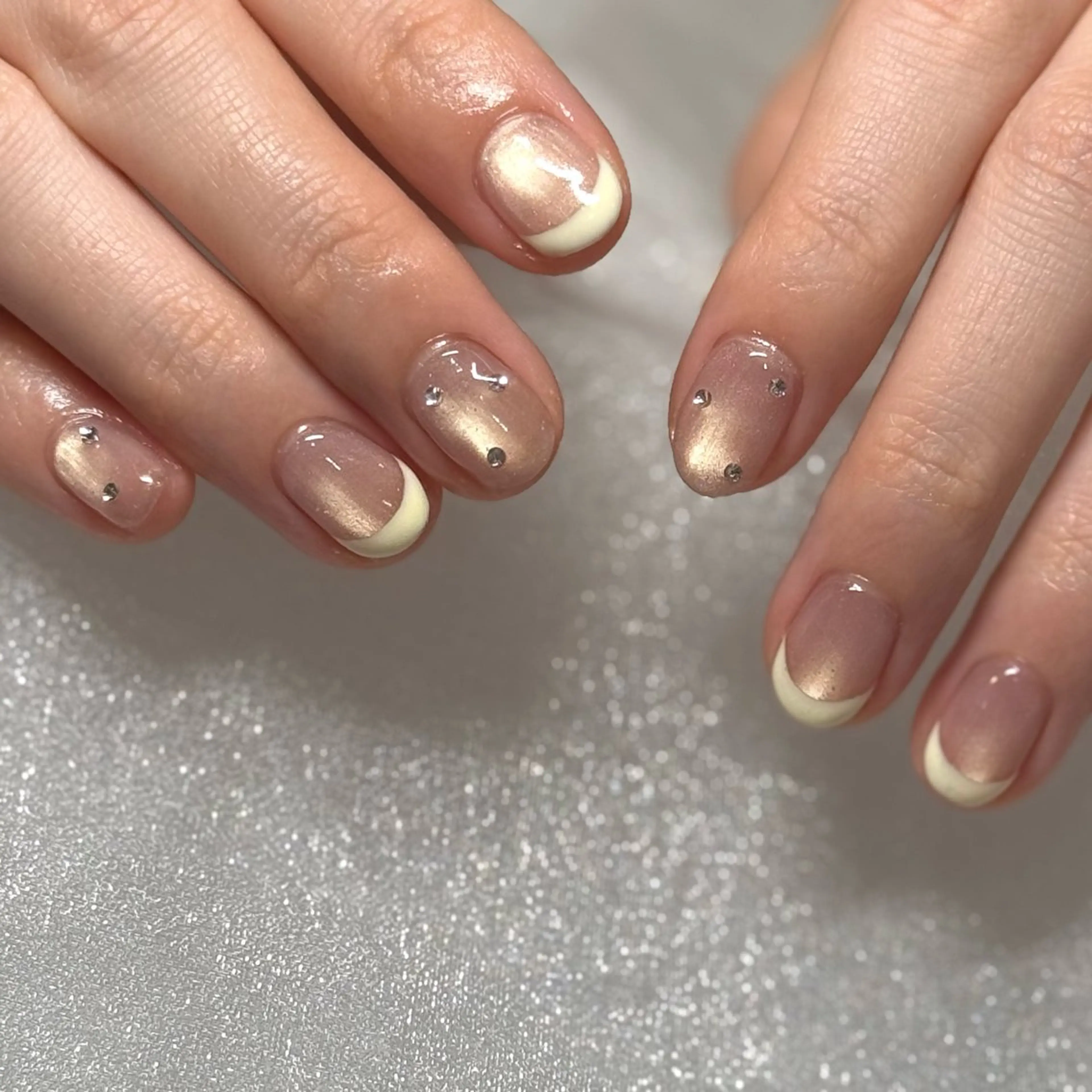 ネイル ハンドネイル chika .のネイルデザイン