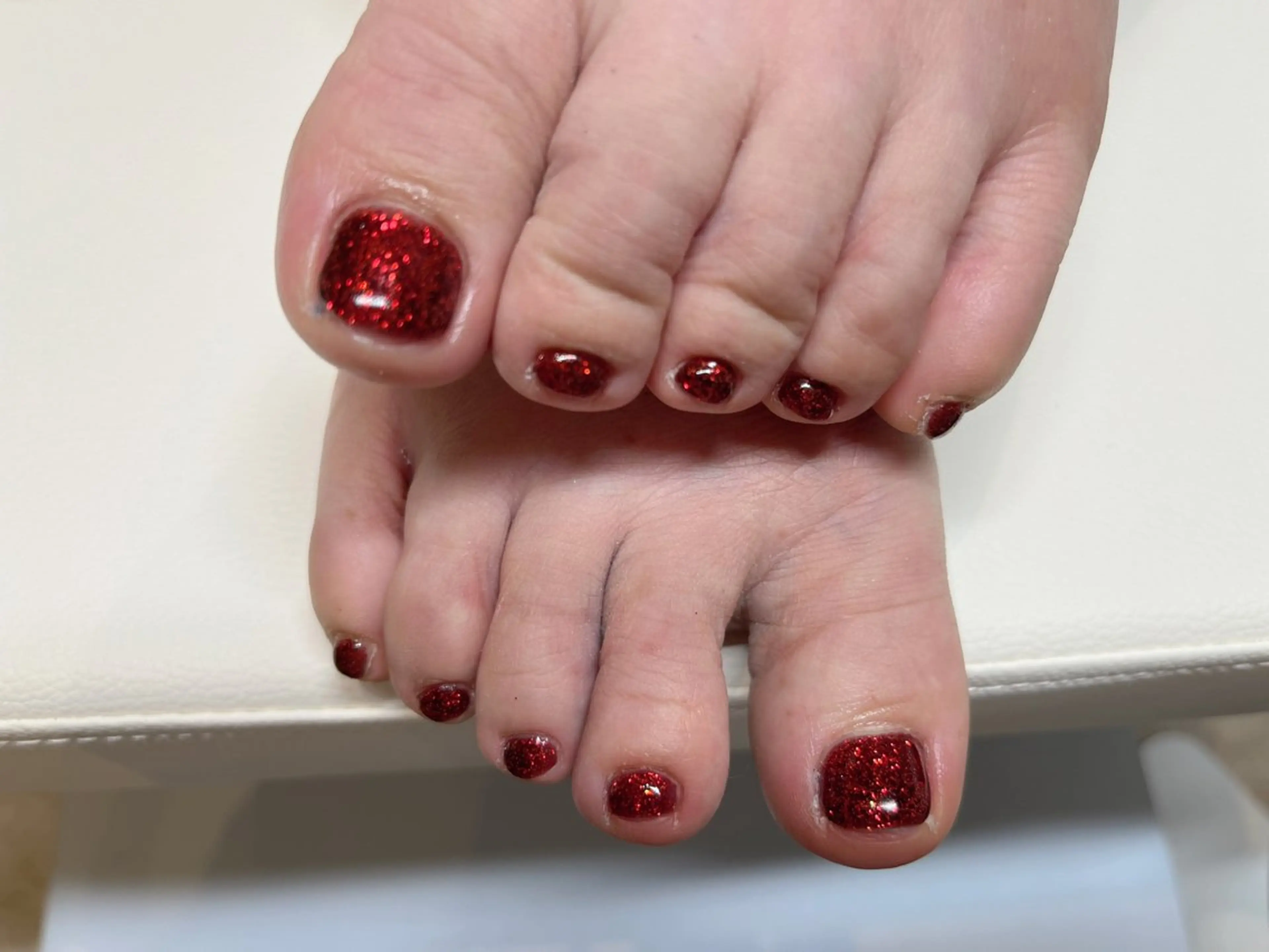 ネイル 赤色 フットネイル arce amiのネイルデザイン
