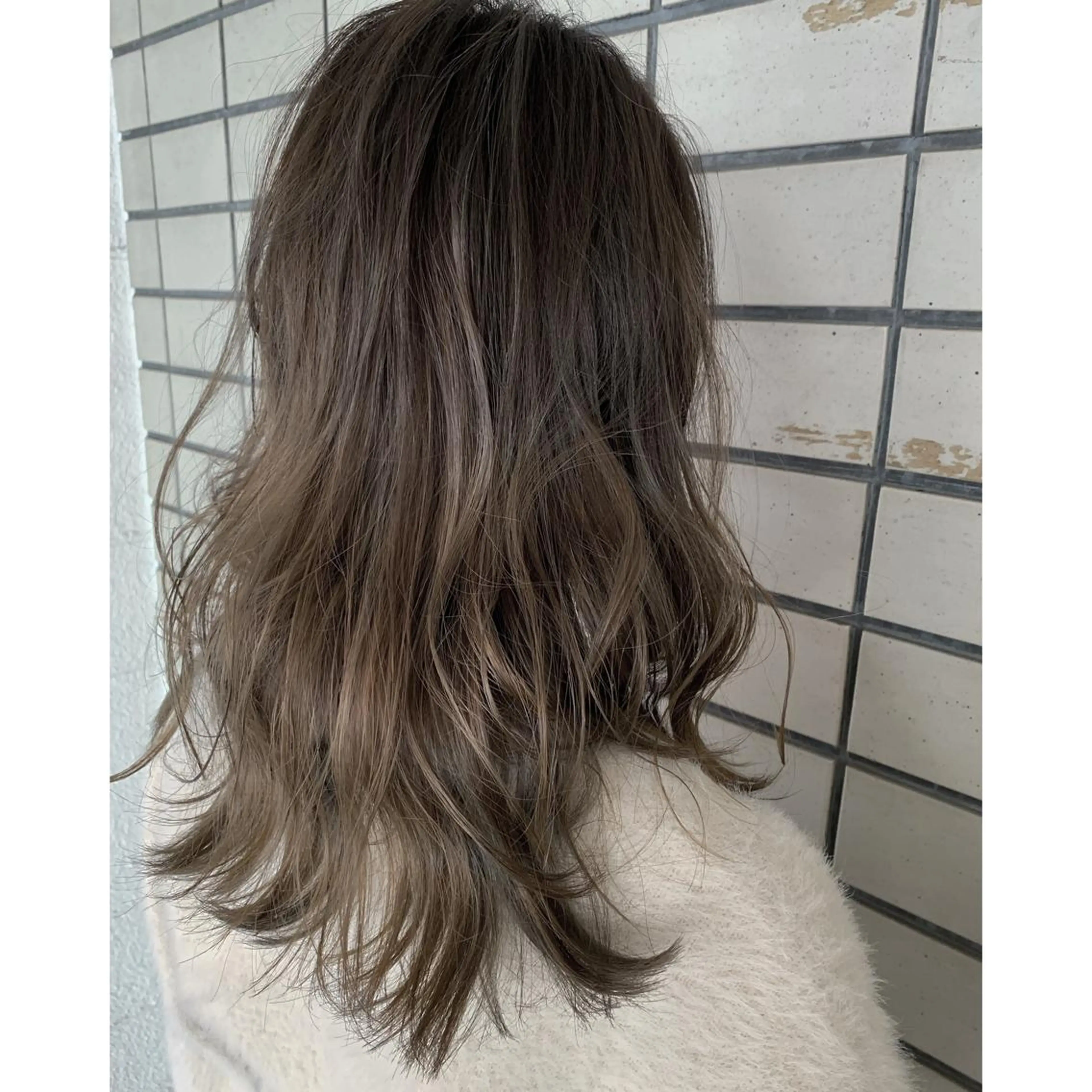 ロング カラー アディクシーカラー ブリーチ ハイライトカラー ハイライト トリートメント 坂西 春果のマツエク・マツパデザイン