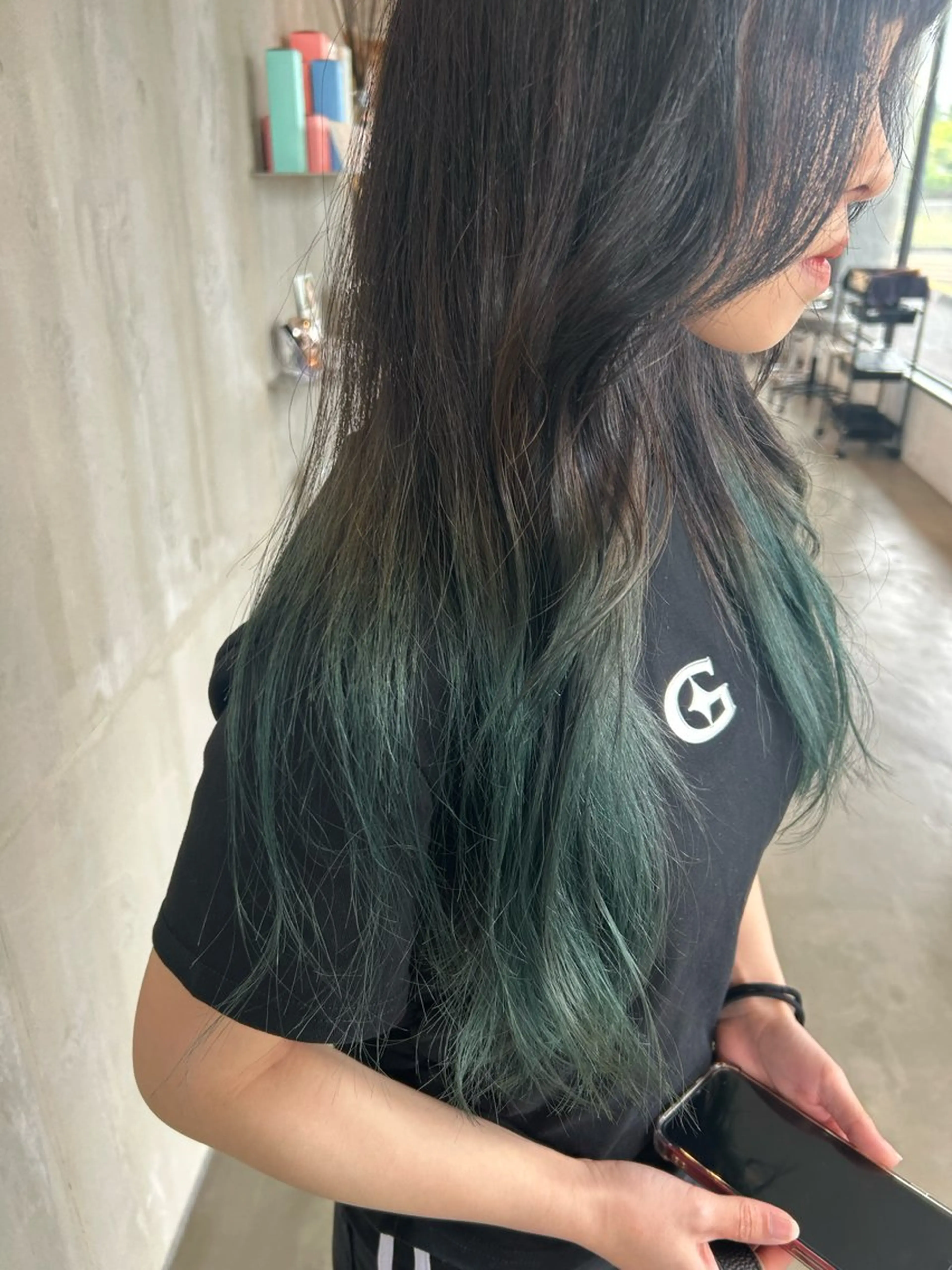 カラー tote. 成瀬晃のヘアスタイル