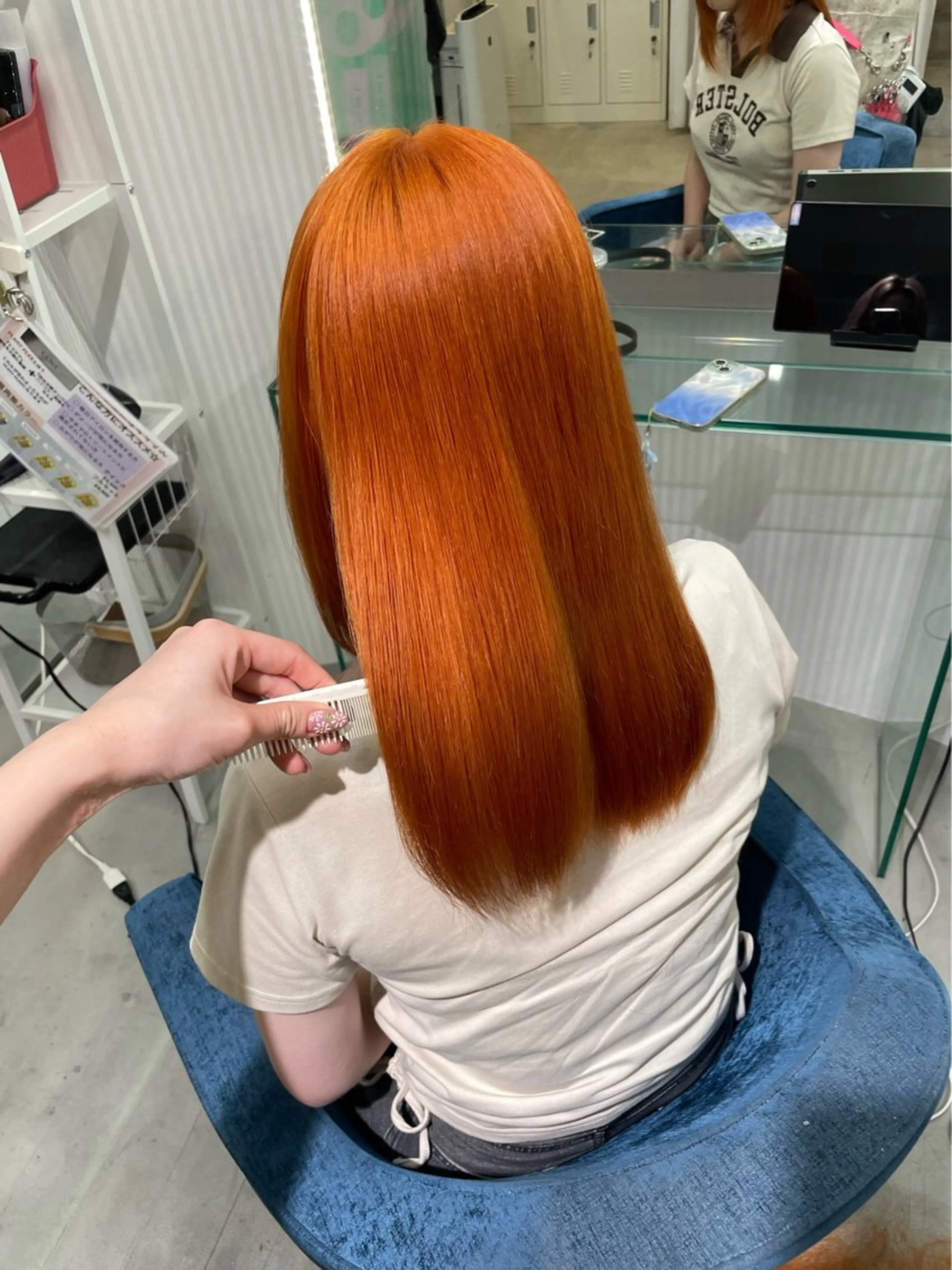 ミディアム カラー オレンジ 安井まゆ _Box mico.のヘアスタイル