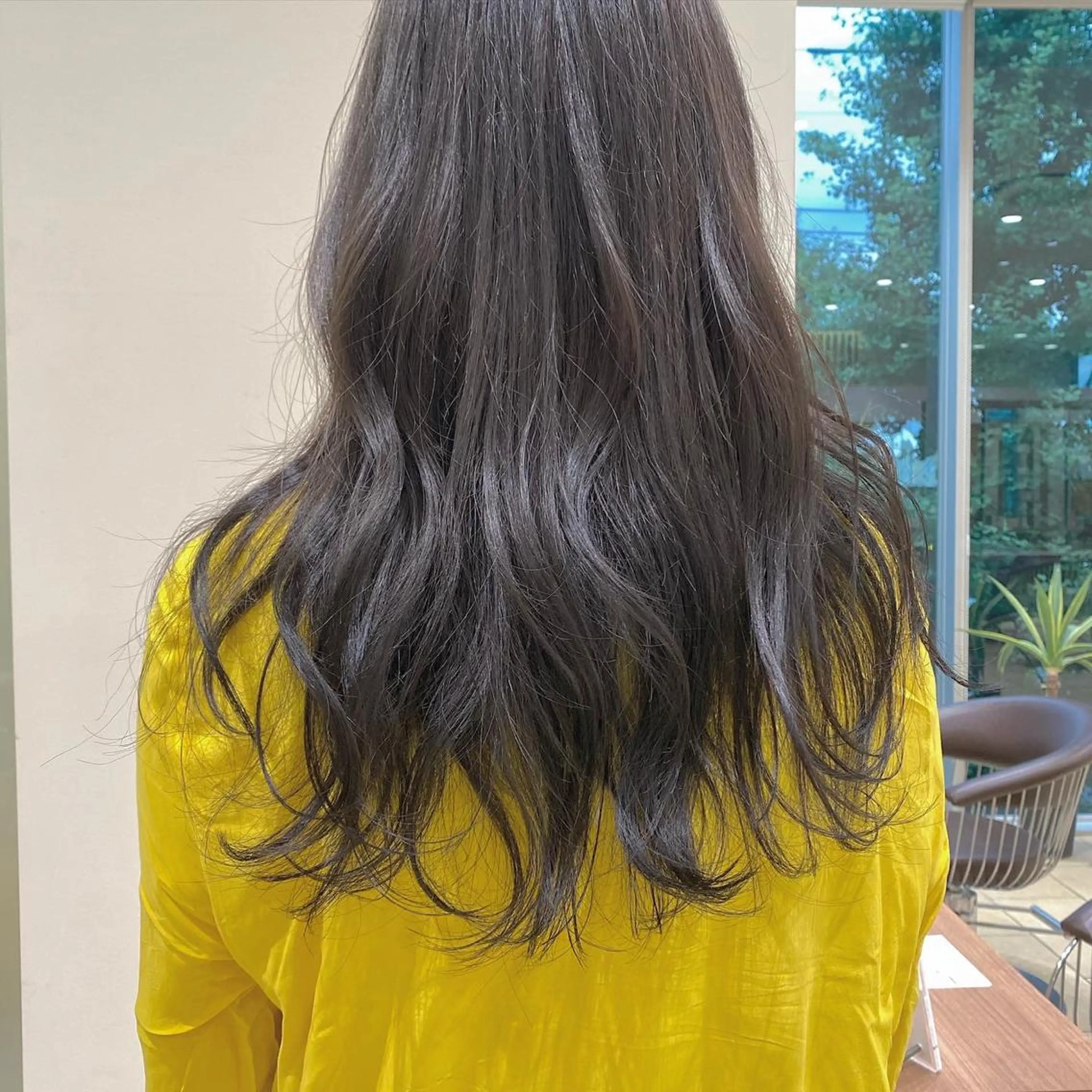 ロング カラー パーマ ヘアアレンジ メンズ キッズ ネイル マツエク・マツパ モリモト サナのヘアスタイル