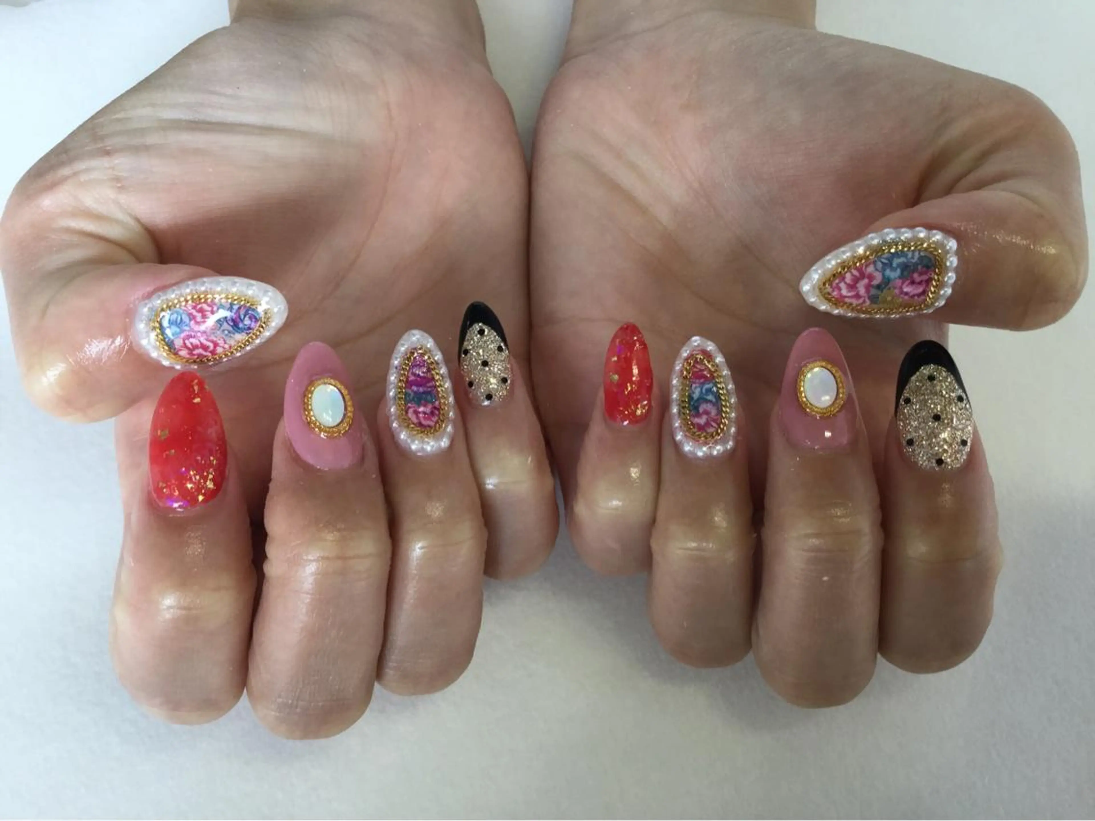 ネイル ハンドネイル 💎🐰 saki. m 🐰💎のネイルデザイン