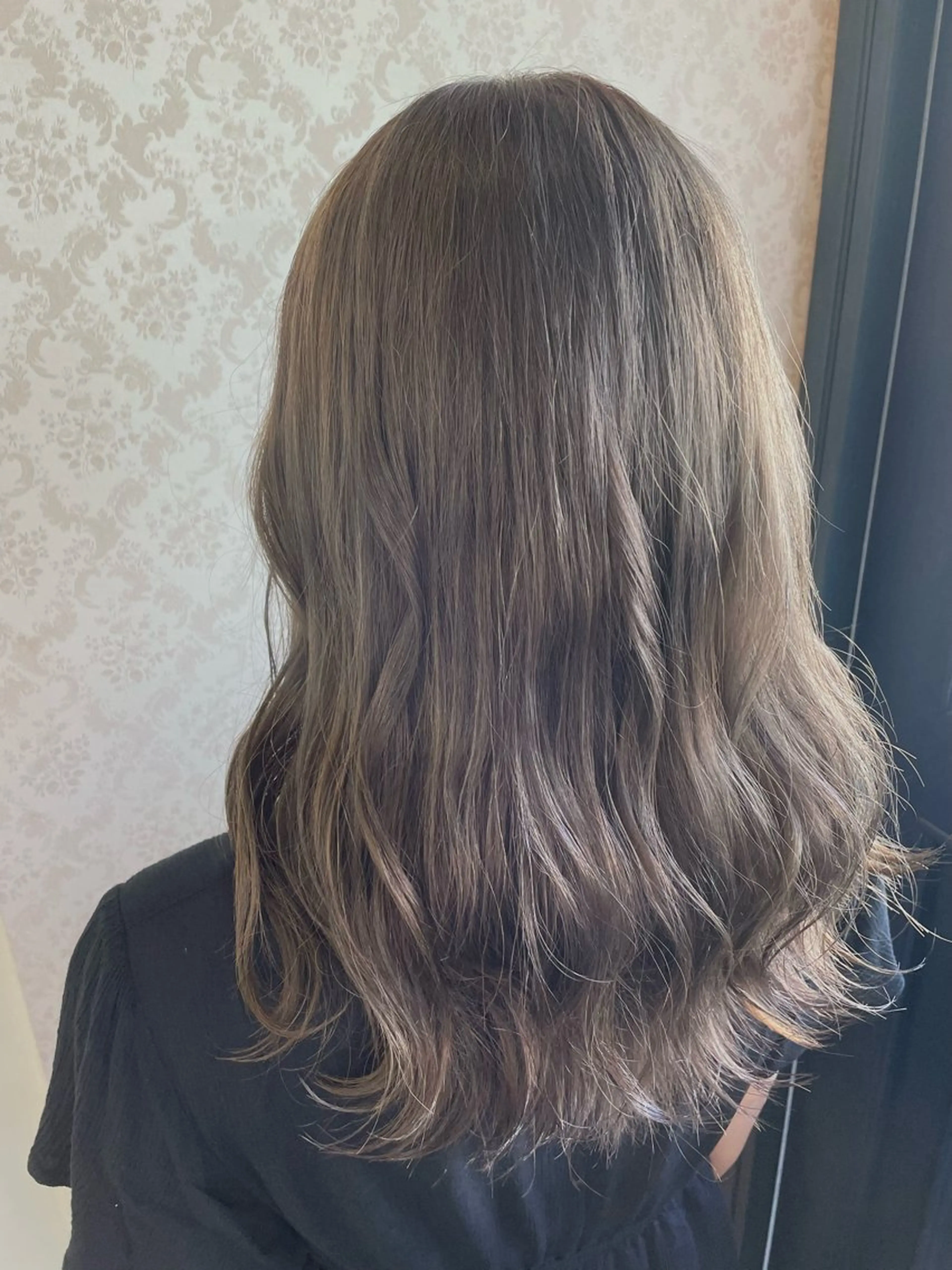 ロング カラー ヒヨシ ルナのヘアスタイル