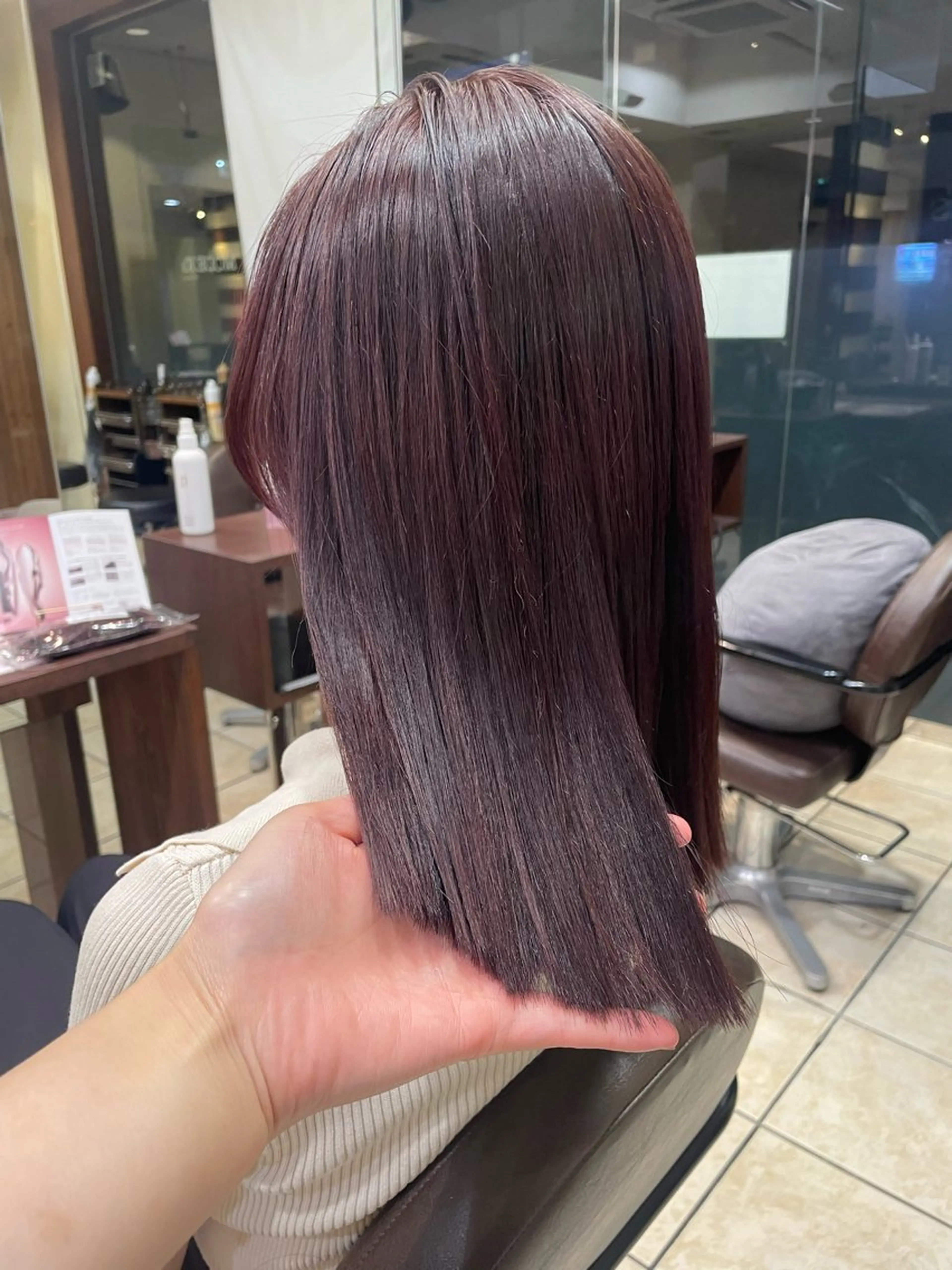 カラー ヘアカラー トリートメント 桑田 新菜のヘアスタイル