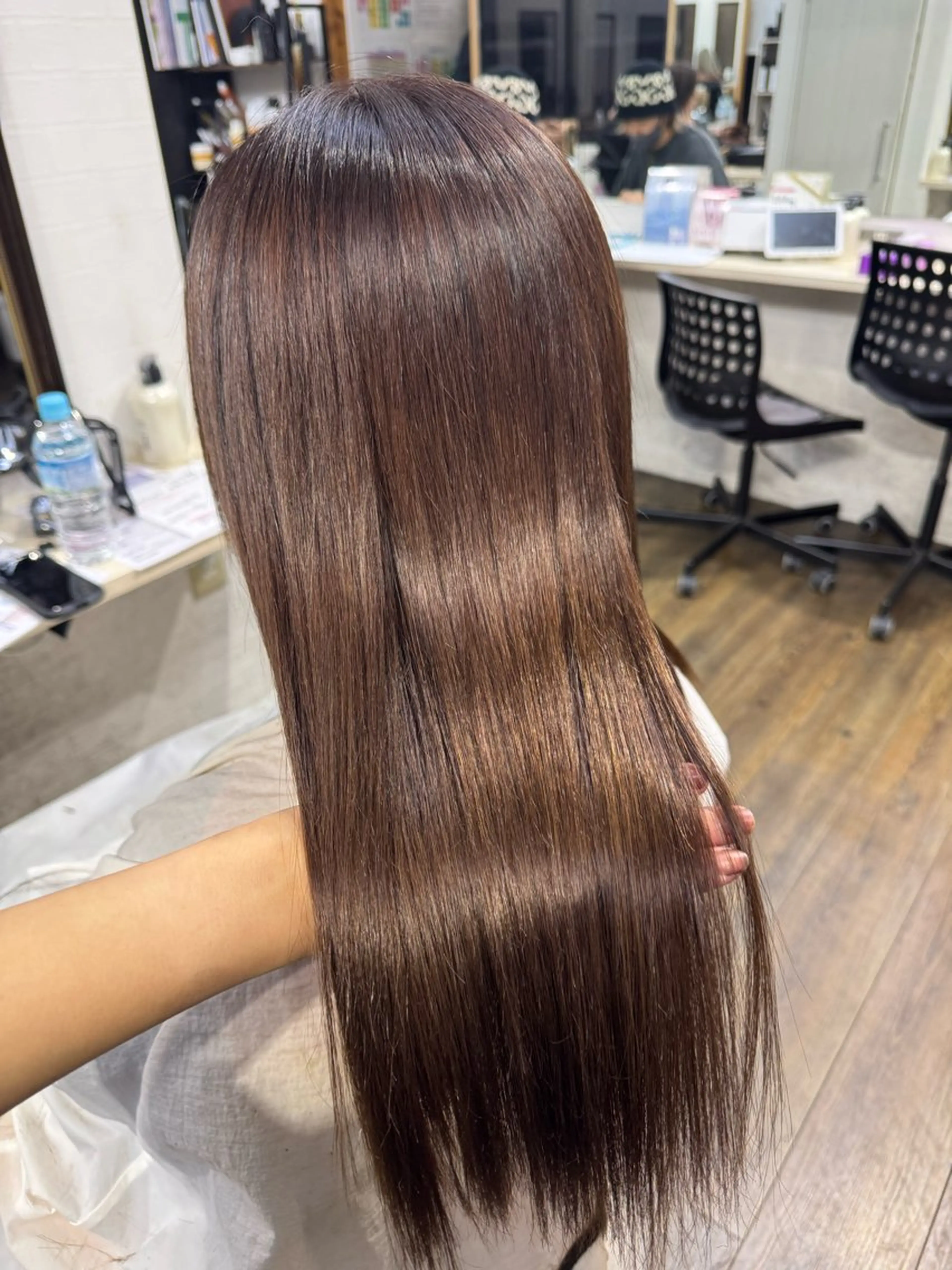 ロング 横浜🦋ハイトーン 🫐シャドウルーツのヘアスタイル