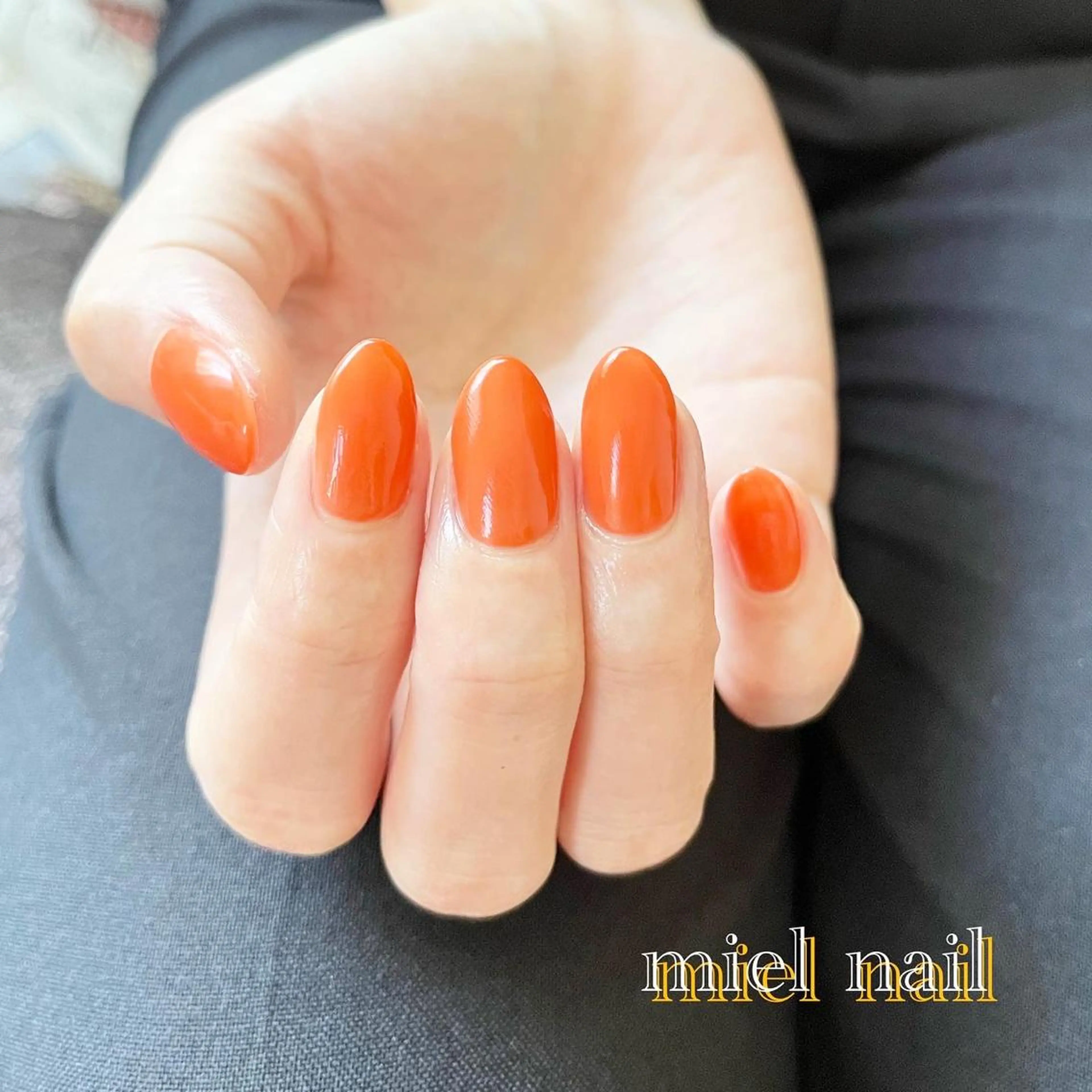 ネイル ワンカラーネイル オレンジ シンプルネイル 夏ネイル ハンドネイル miel nailのネイルデザイン