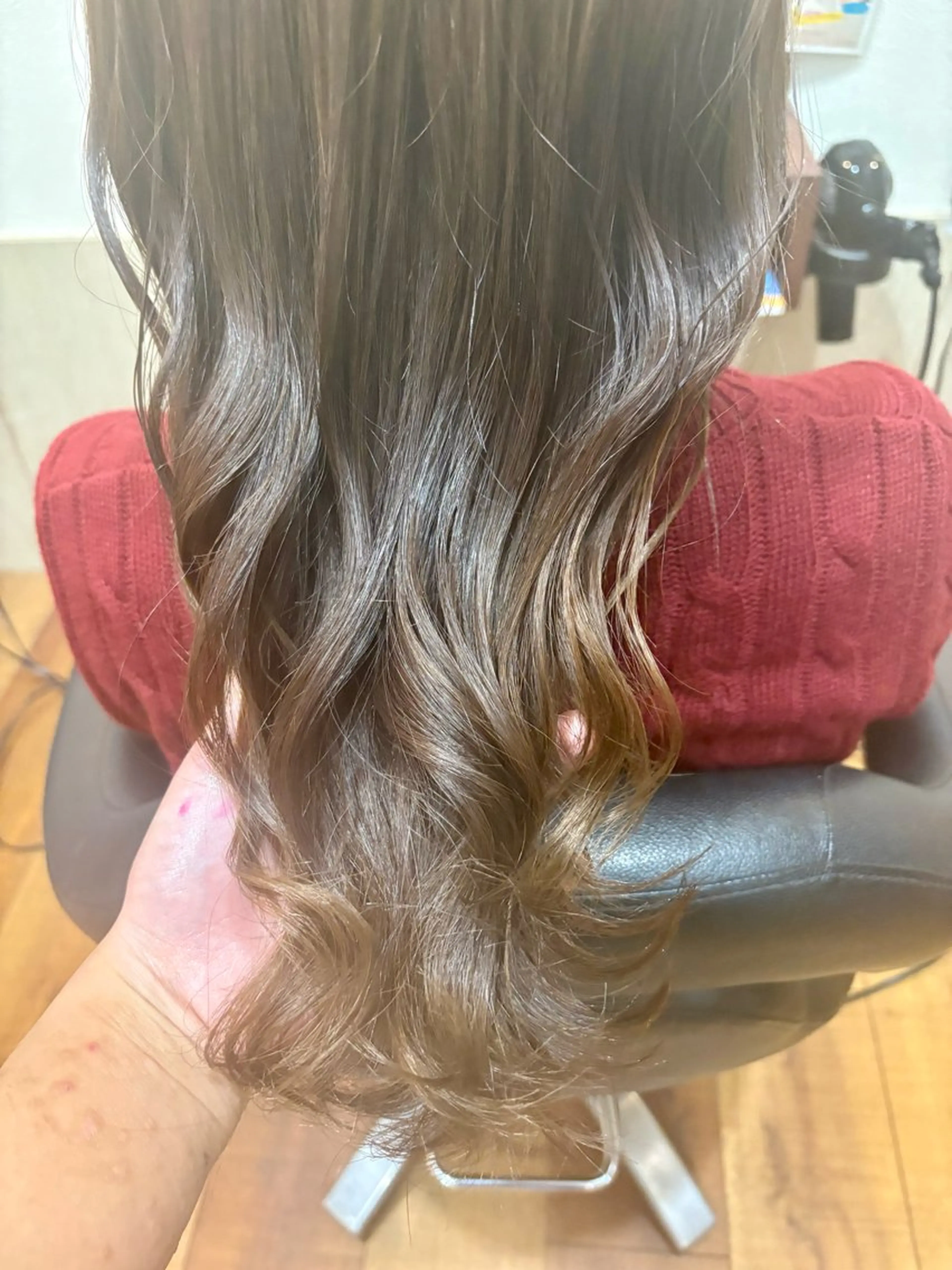 ロング MOLLASALON 浅香山店所属・髪質改善カラー 縮毛矯正🤍辻桃加のヘアスタイル