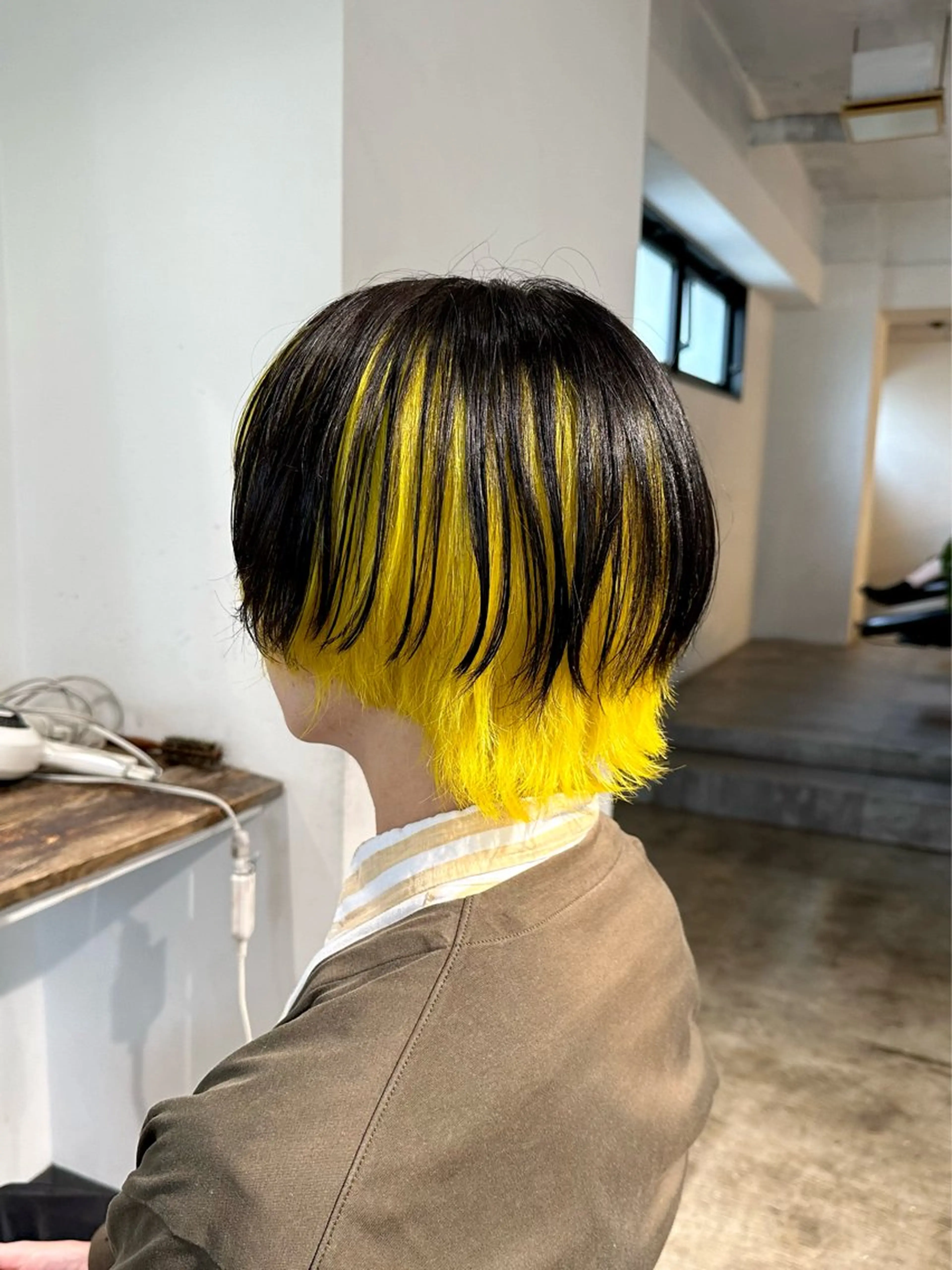 カラー メンズ メンズブリーチ メンズハイトーン メンズパーマ ブリーチ ブルーカラー カット ヘアカラー トリートメント 骨格補正施術/メンズ 専門美容師/YUYAのヘアスタイル