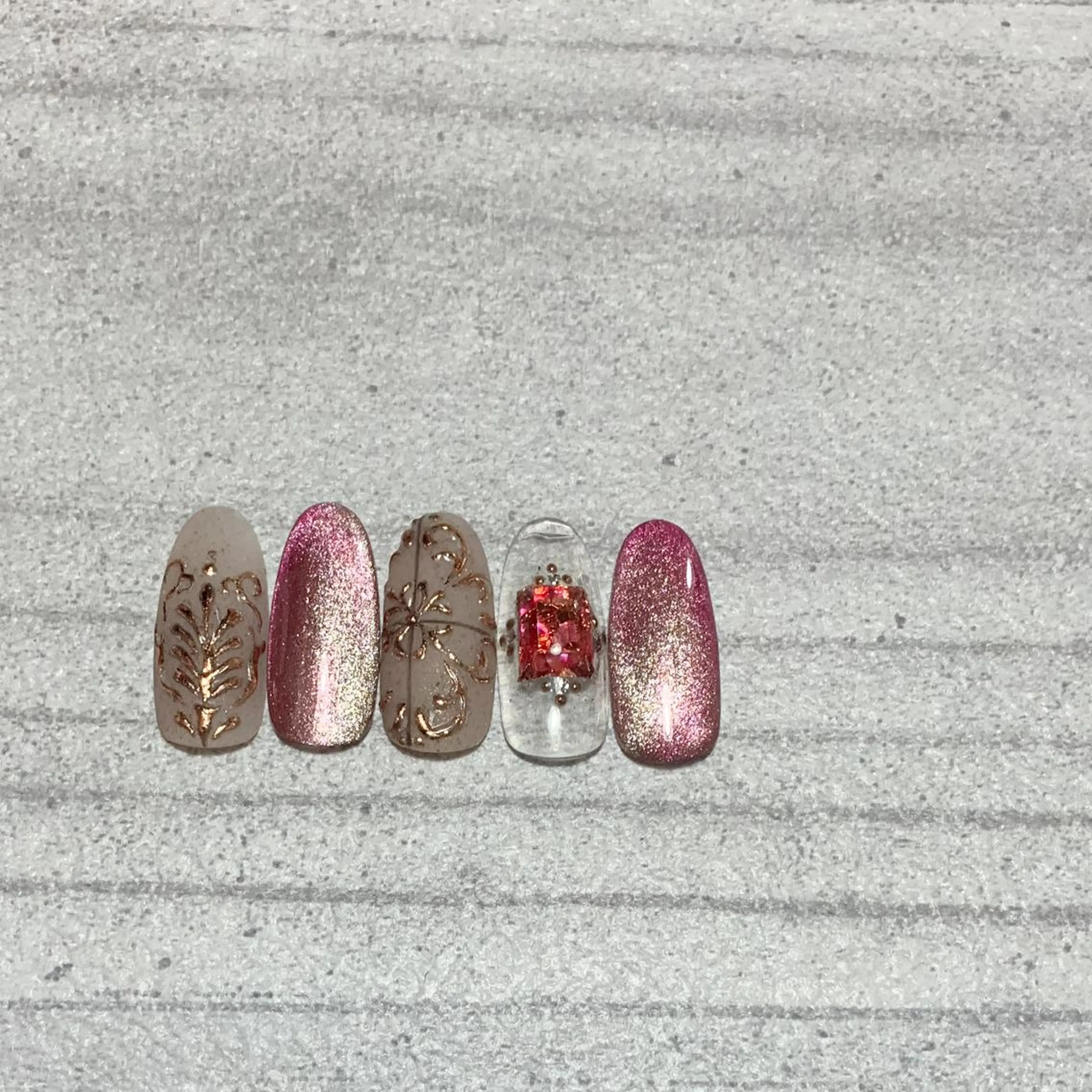 ネイル ハンドネイル FIORITURA aiのネイルデザイン