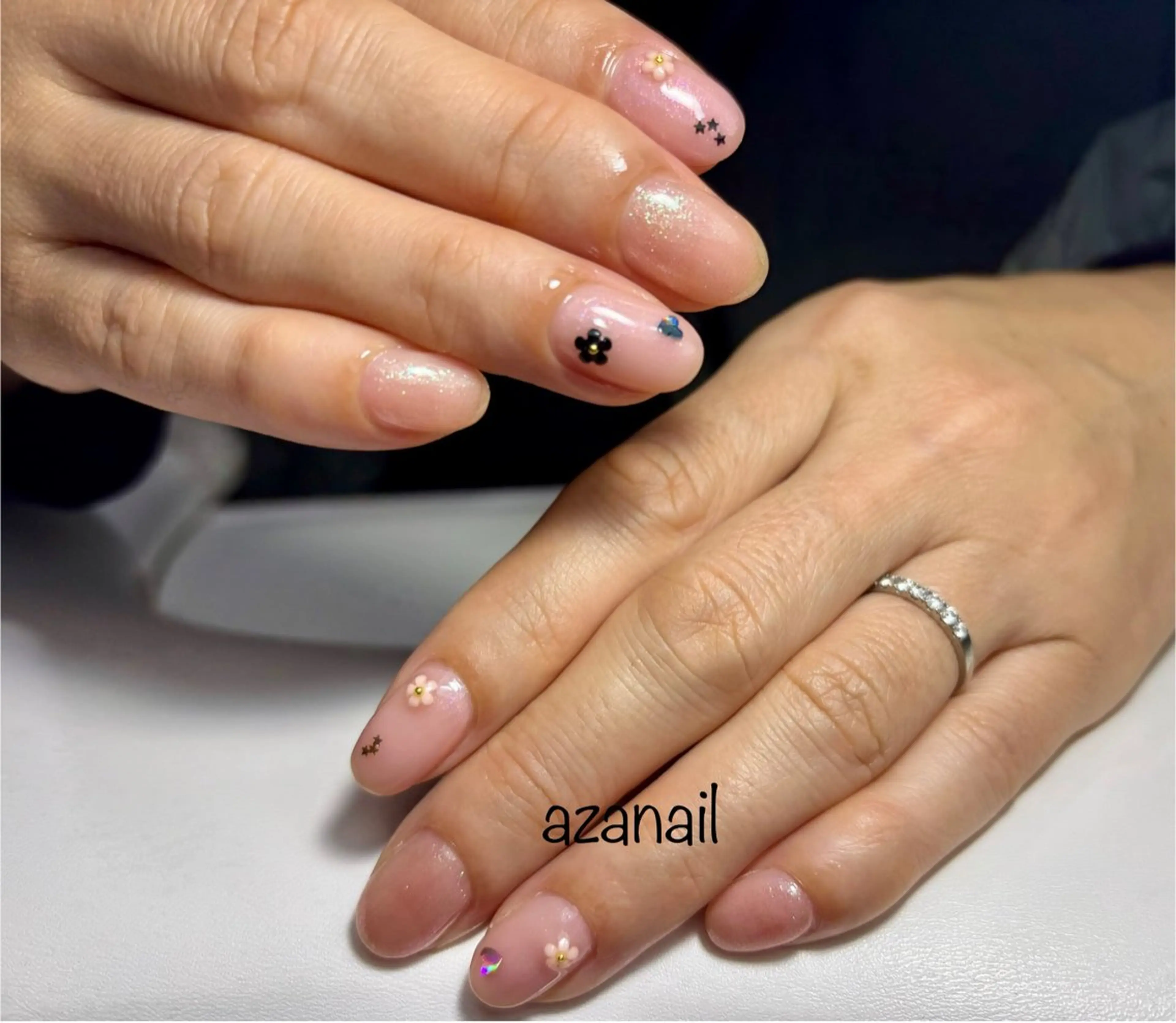 ネイル チークネイル グラデーション マグネットネイル シンプルネイル 春ネイル ハンドネイル AZA NAILROOMのネイルデザイン