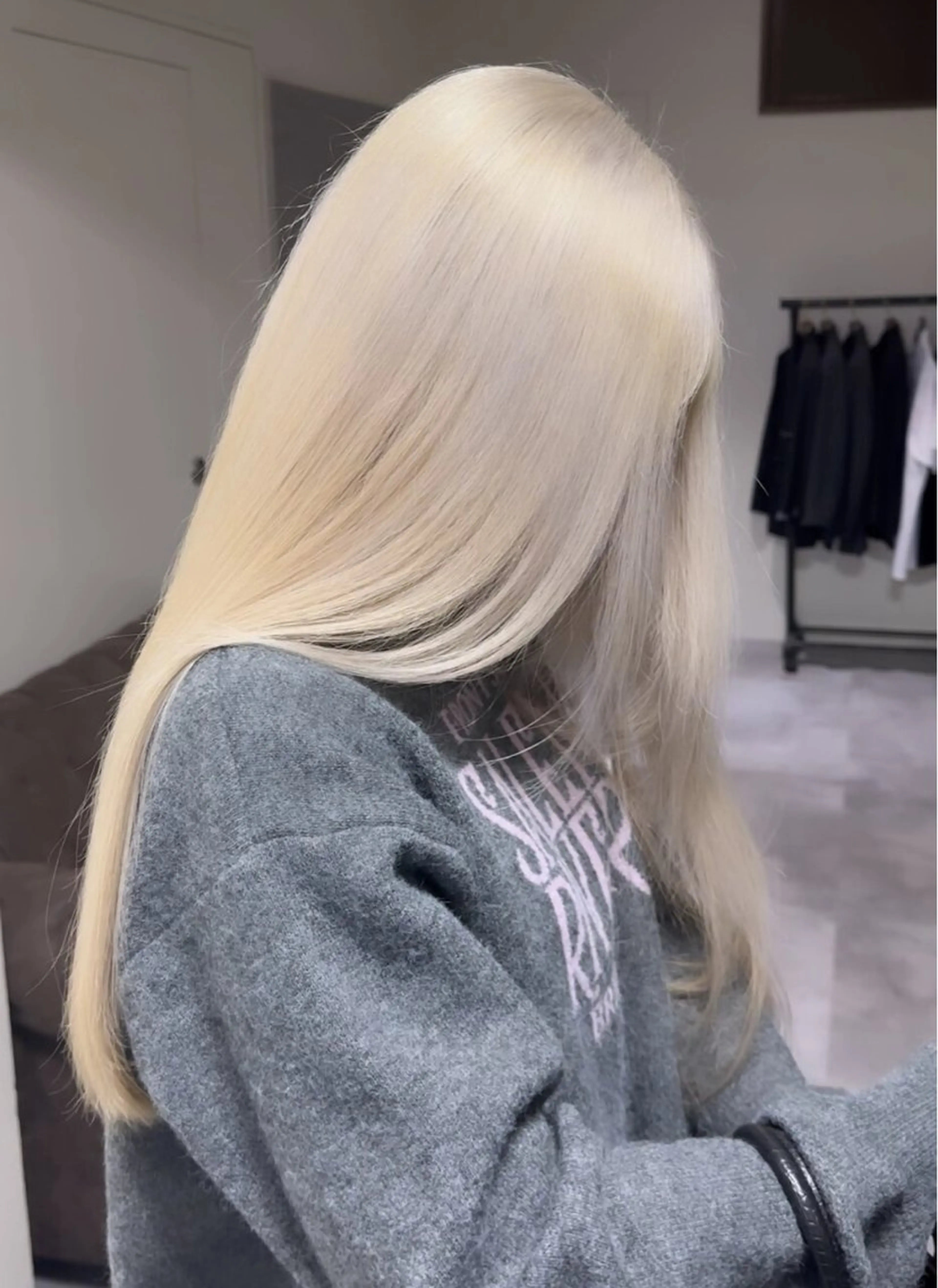 セミロング Maison髪質改善 レイヤー/三宮のヘアスタイル