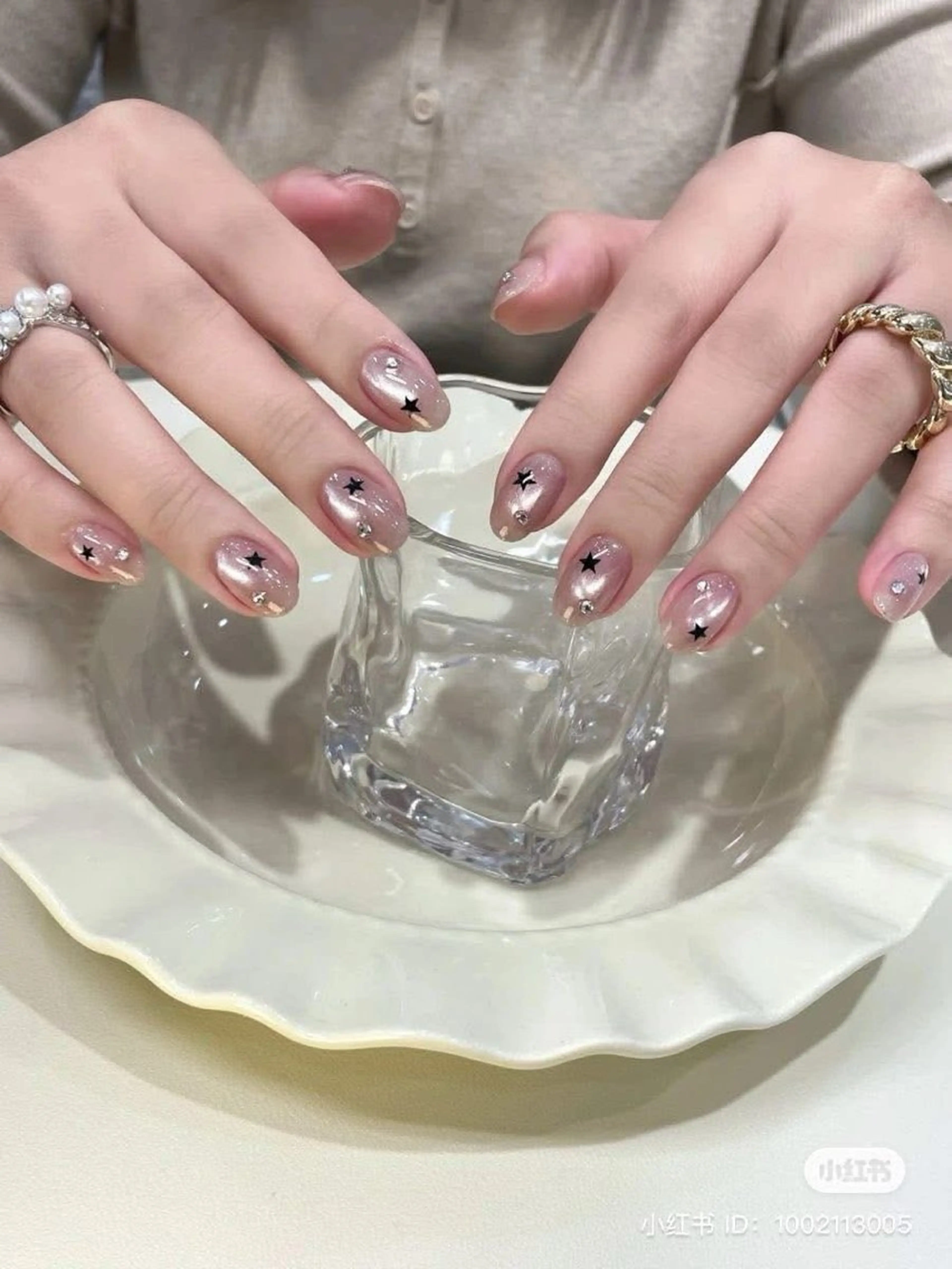 ネイル チークネイル フレンチネイル グラデーション キラキラネイル 韓国ネイル Minette nailHuongのネイルデザイン