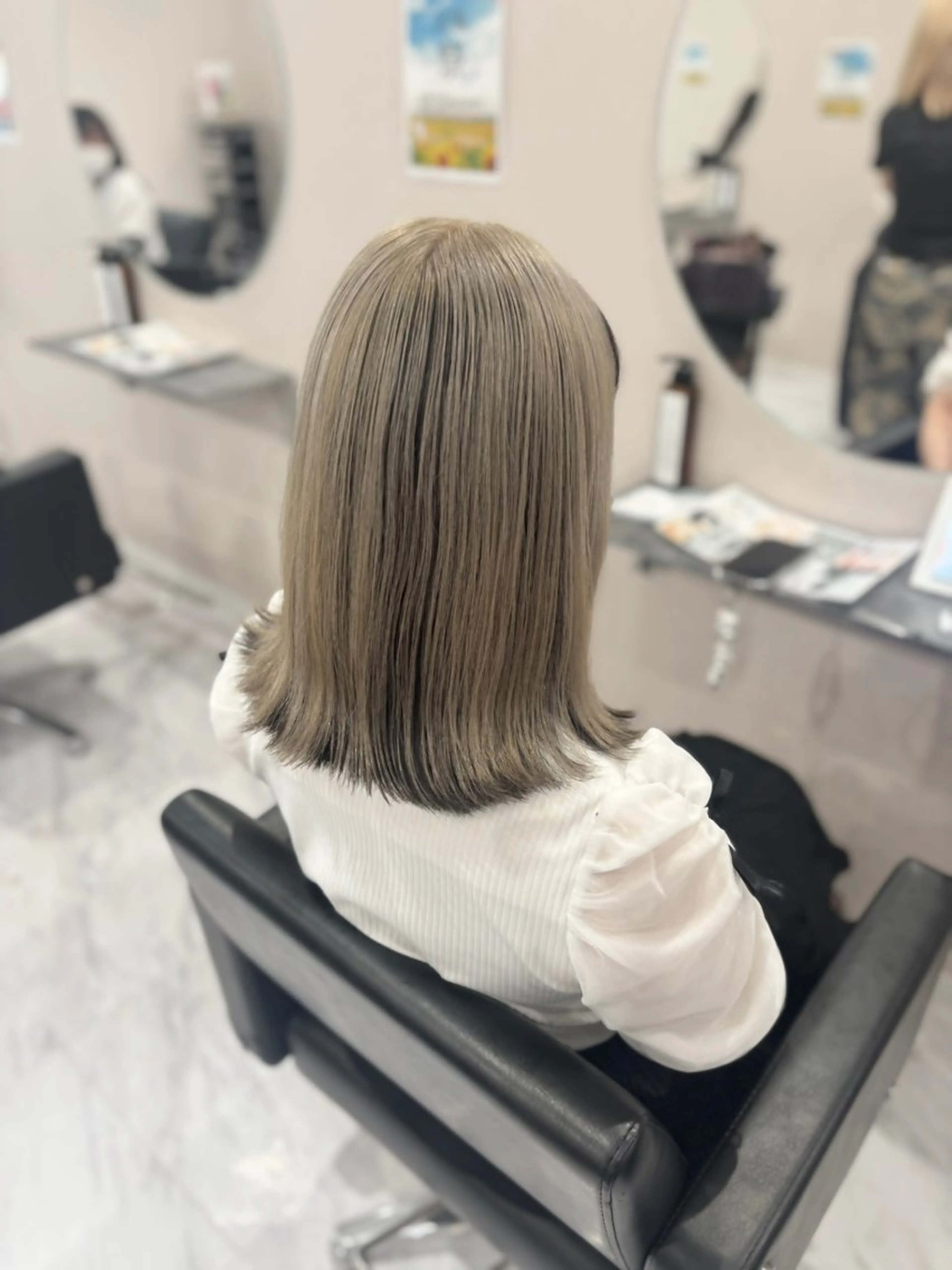 セミロング 🫐インナーカラー 髪質改善🫐/MEIのヘアスタイル