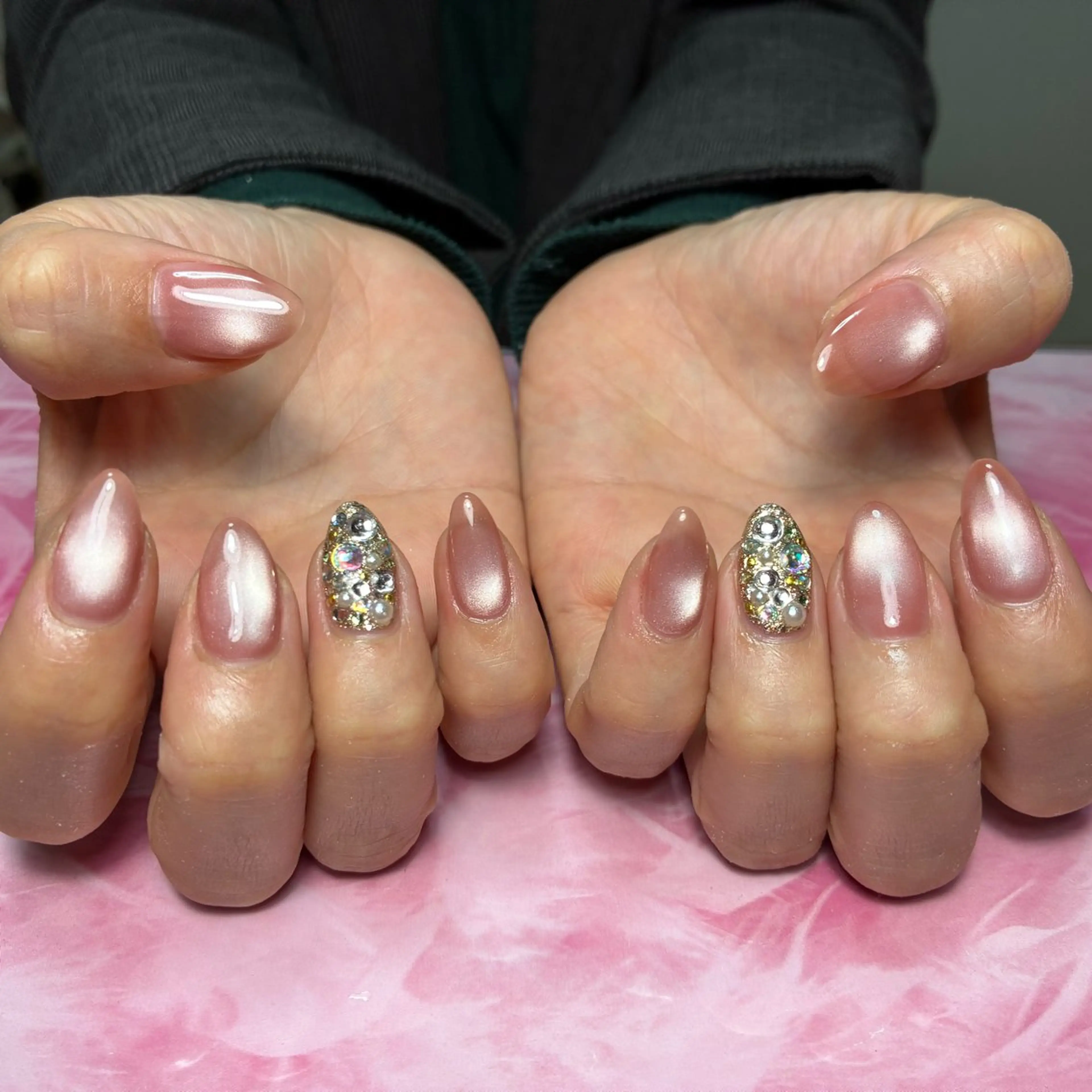 ミディアム hs nail salonのネイルデザイン